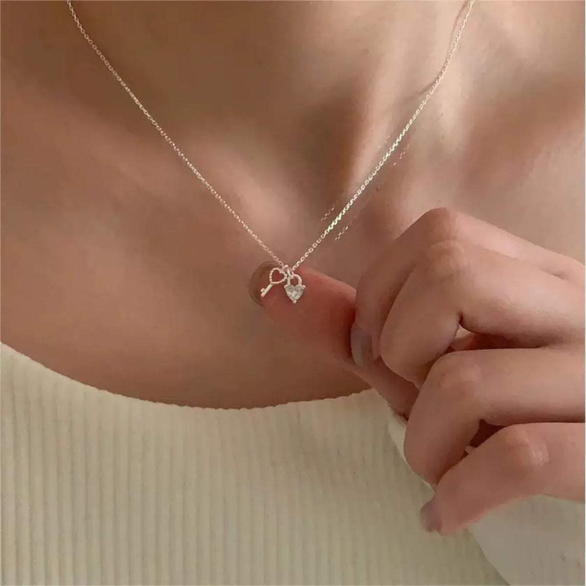 Trendsi 925 Sterling Silver Heart Necklace -