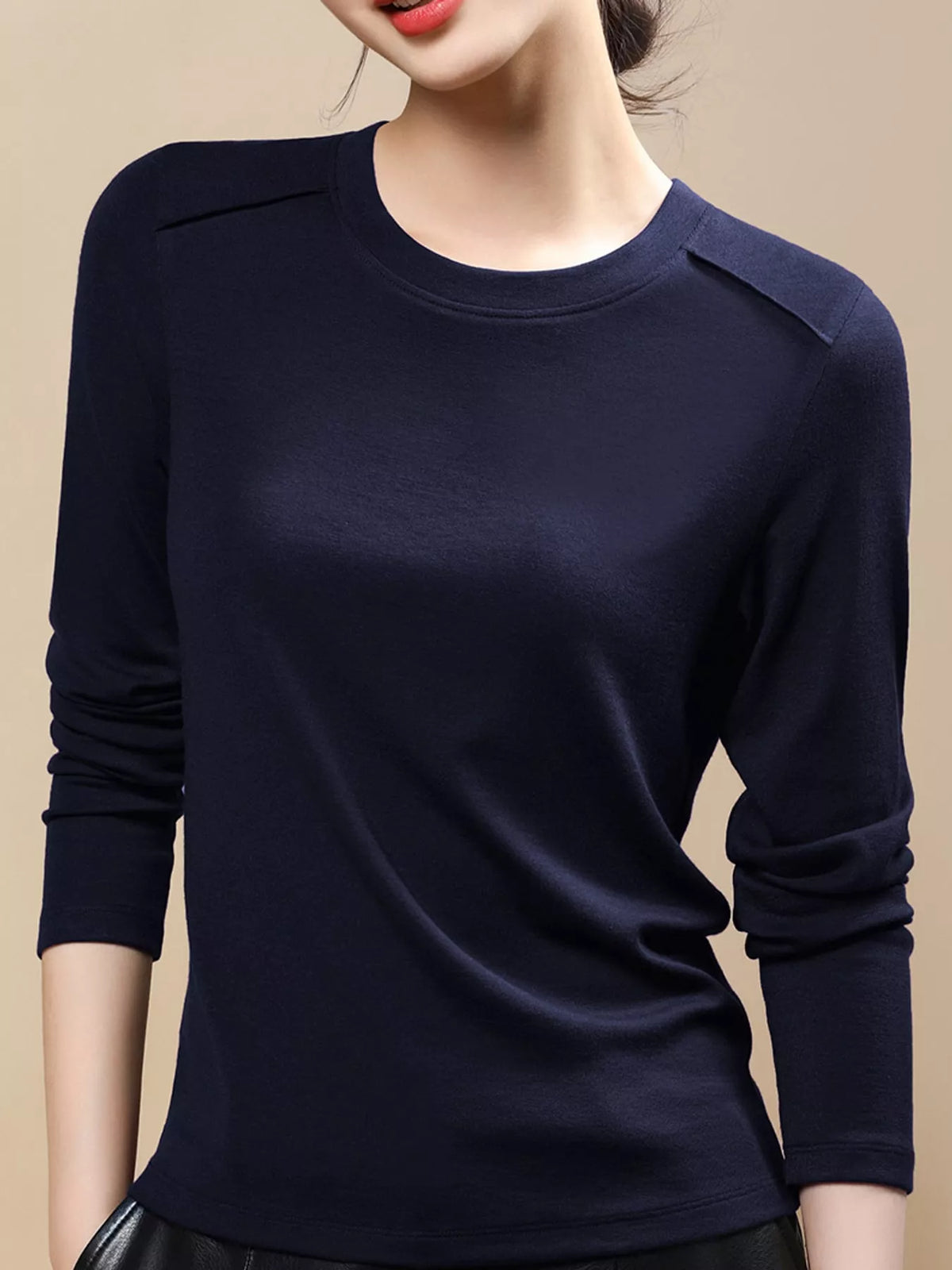 Navy solid long-sleeve crew neck t-shirt