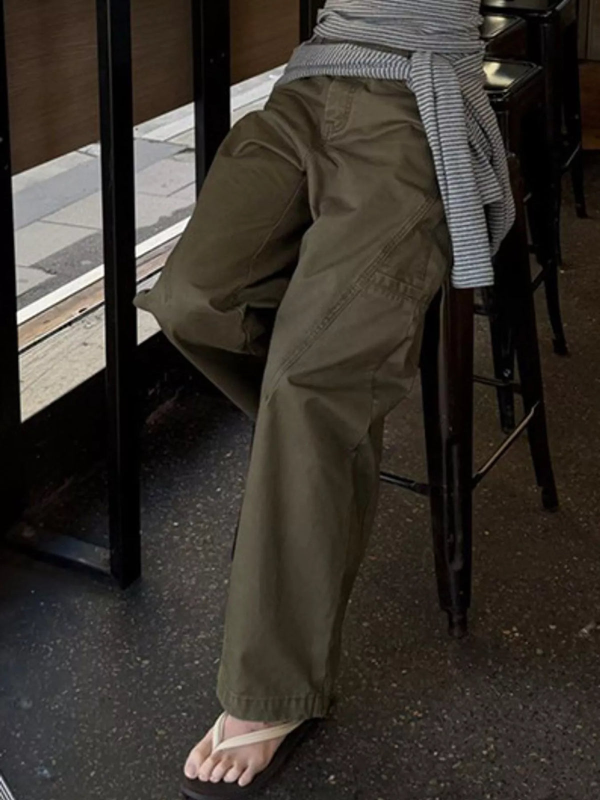 Cargo Wide-Leg Pants in olive green