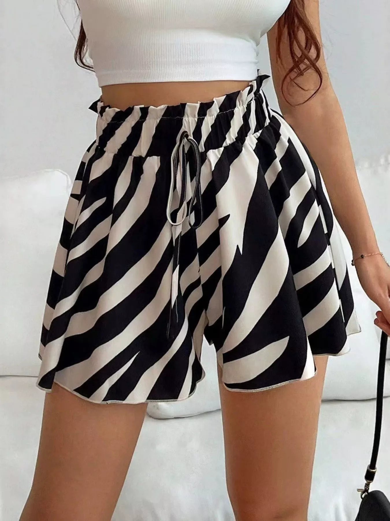 Trendsi High-Waisted Leopard Print Shorts -