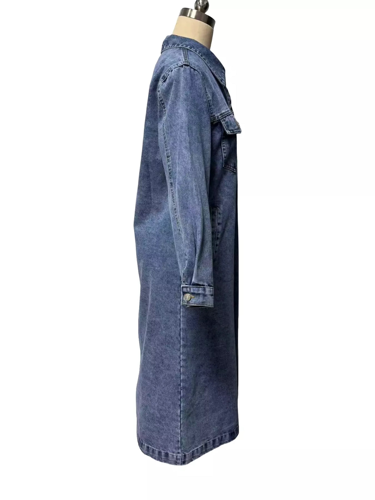 Long-Sleeve Button-Down Denim Dress in blue