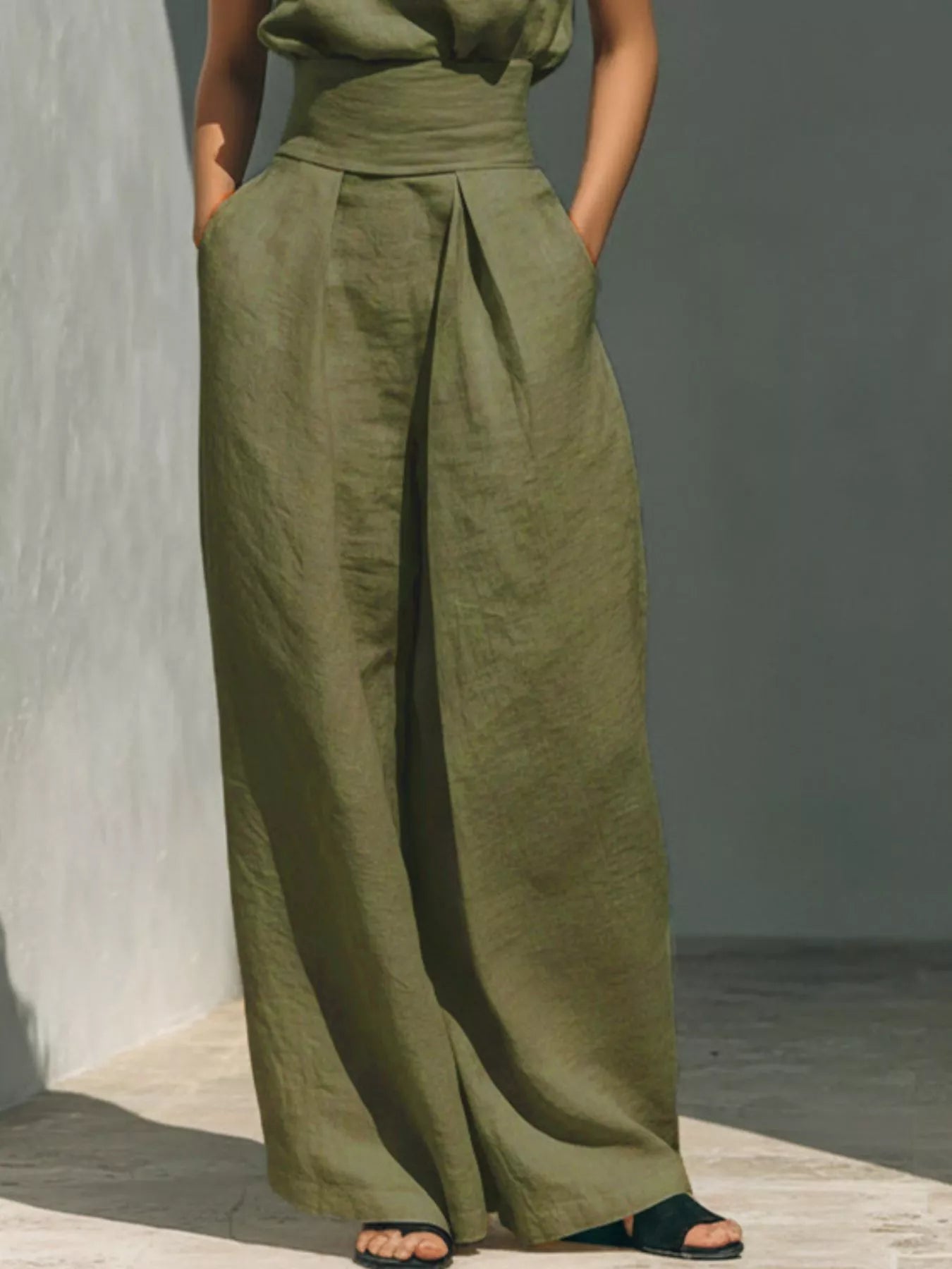 Turtleneck sleeveless top and wide-leg pants set