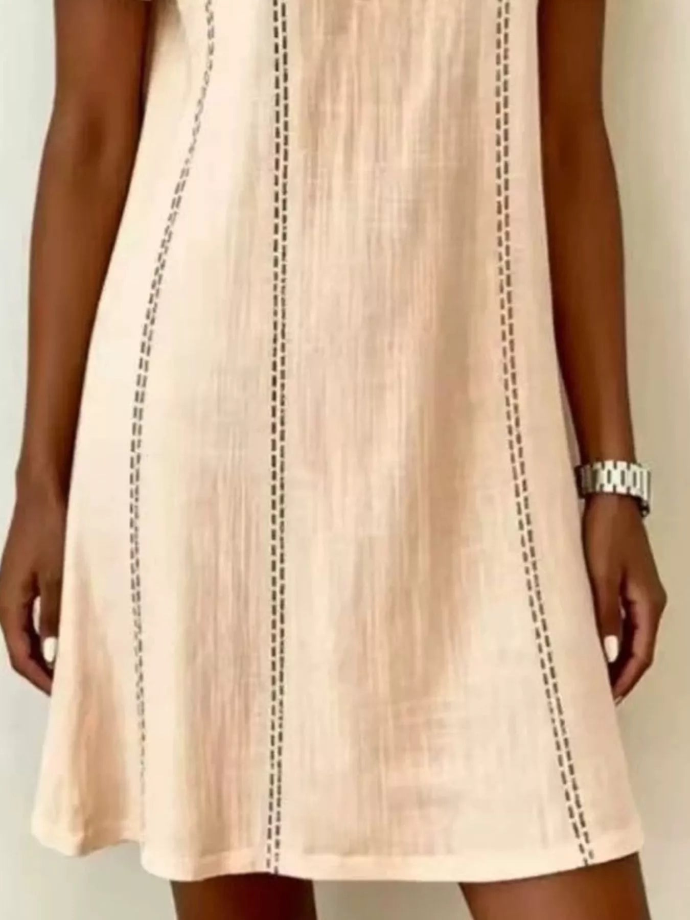 Button-detail short sleeve shift dress