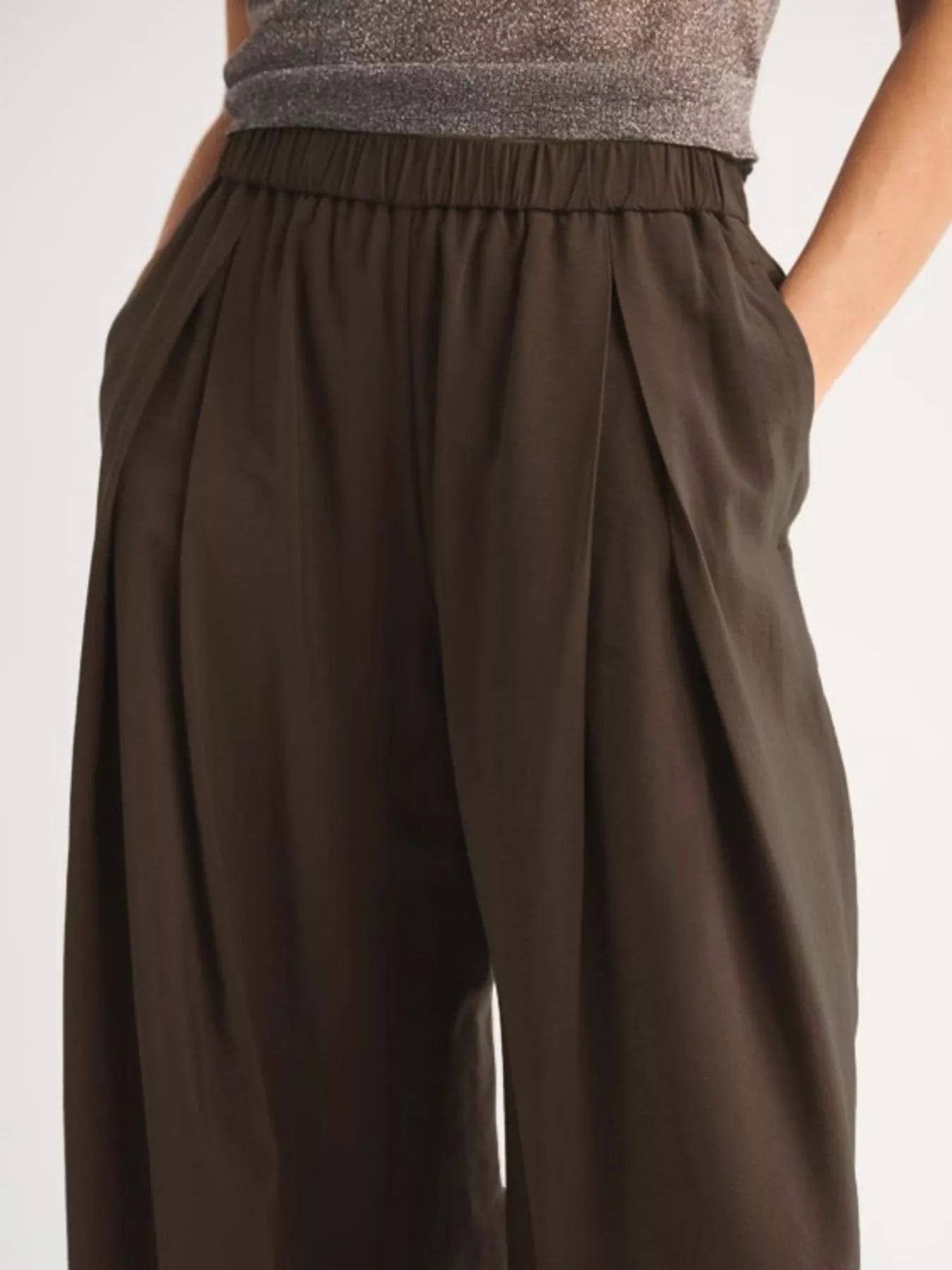 Trendsi Elastic Waist Relaxed Fit Pants -