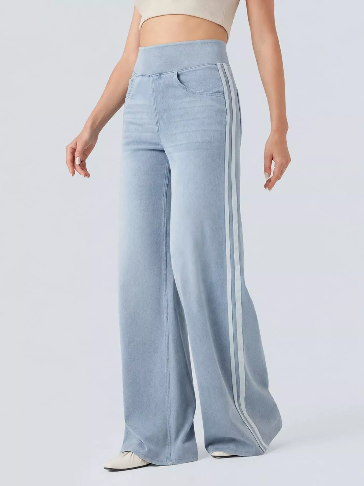 Wide-Leg Side-Stripe Jeans in light blue