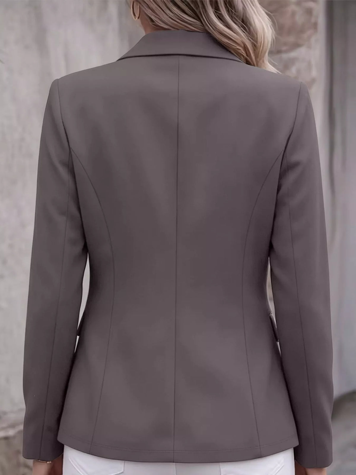 Collared long sleeve blazer, back view