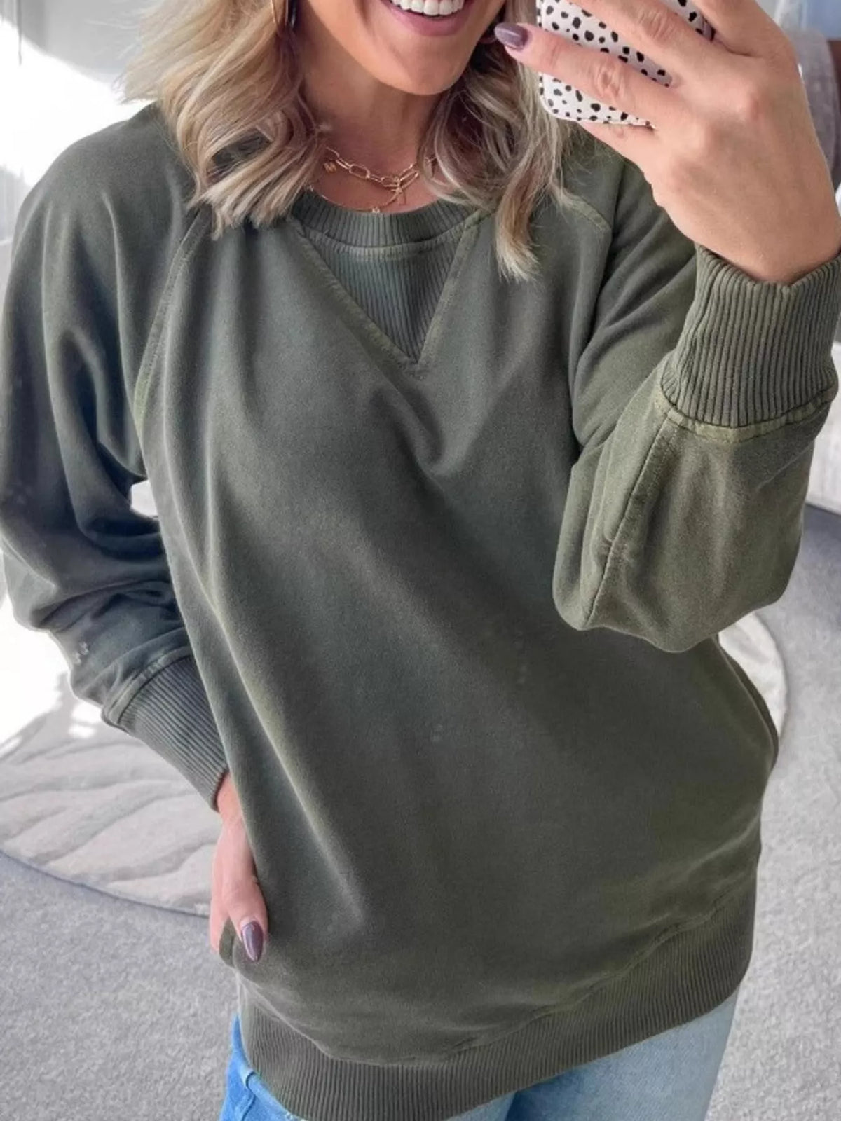Green crew neck raglan sleeve sweatshirt