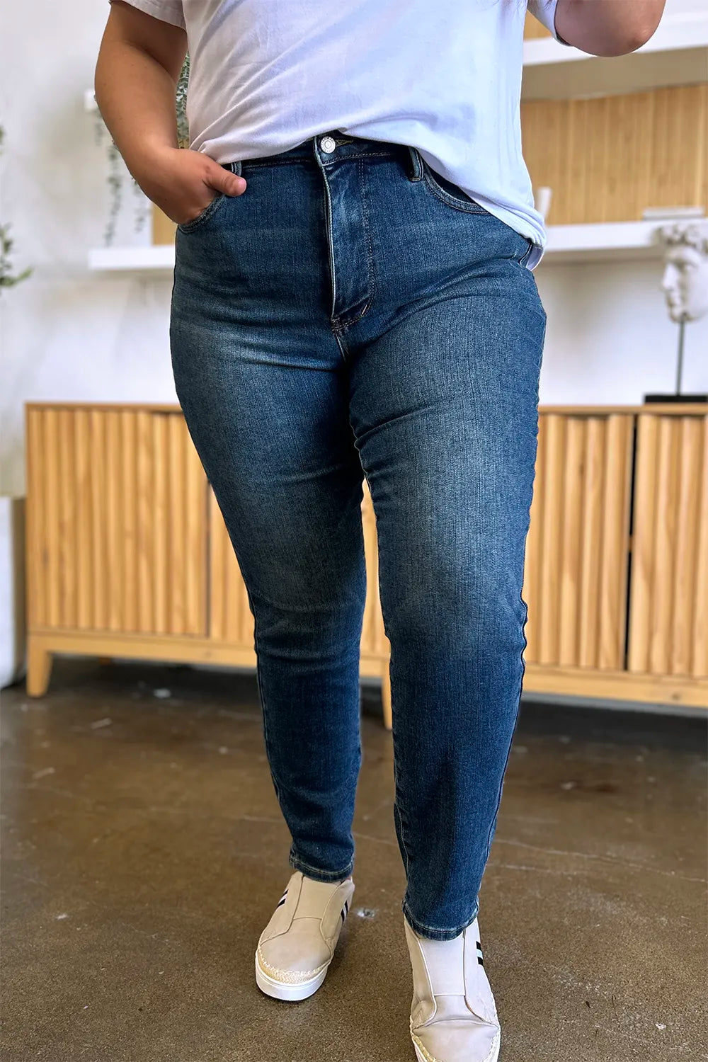 Women's jeans – product view 2