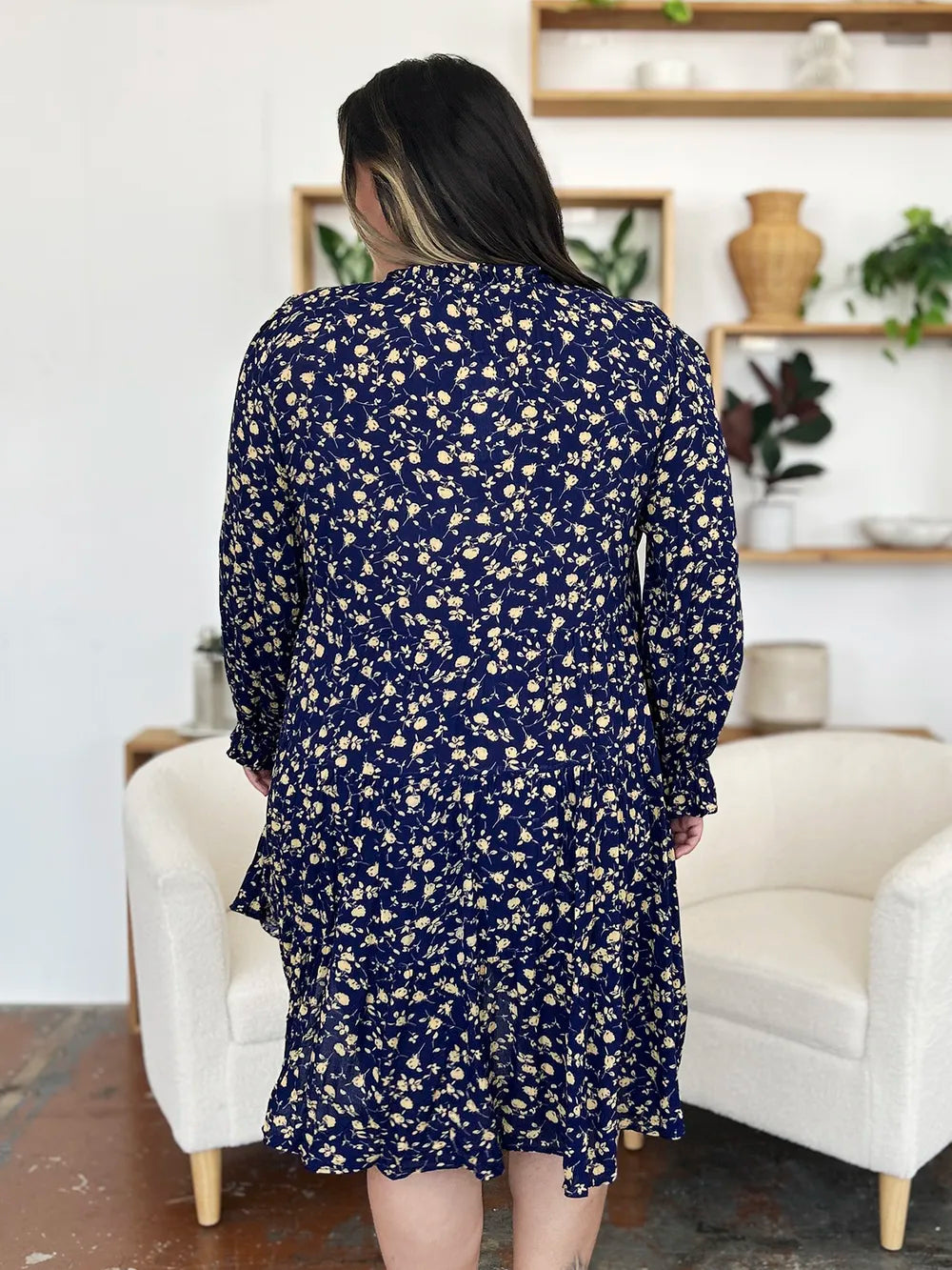 Women's apparel – product view 10