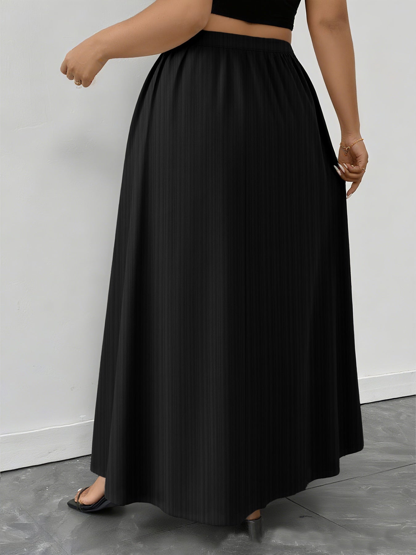 Trendsi Plus Size Ruched Maxi Skirt with Pockets -