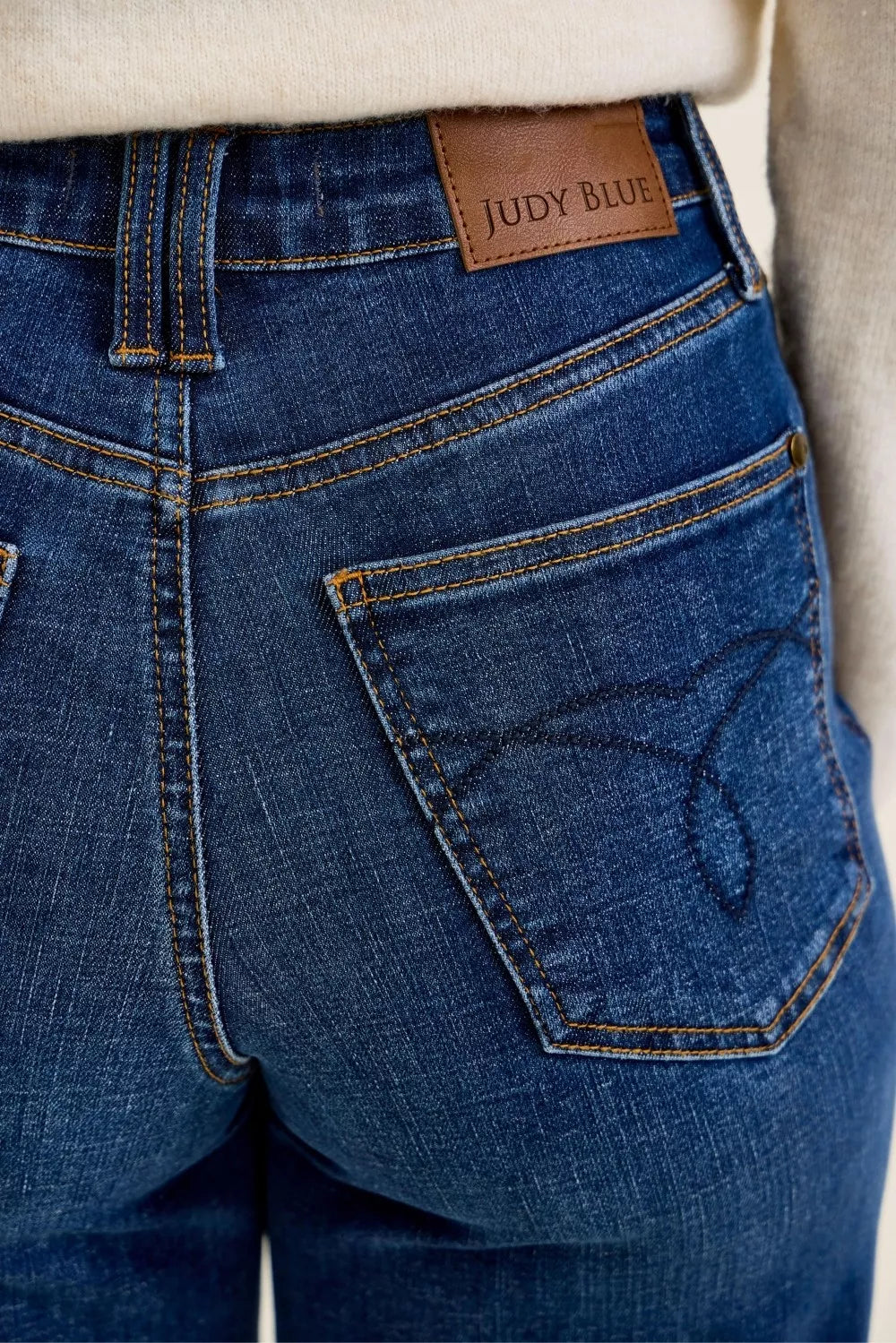 Women's jeans – product view 4