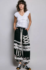 Trendsi POL V-Neck Lightweight Textured Short Sleeve Knit Top with Lace Trim -