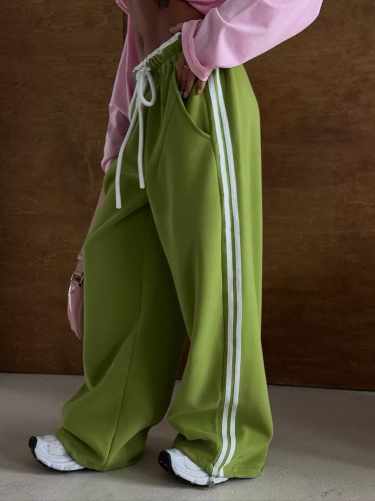 Trendsi Side Stripes High-Waisted Wide-Leg Sweatpants -