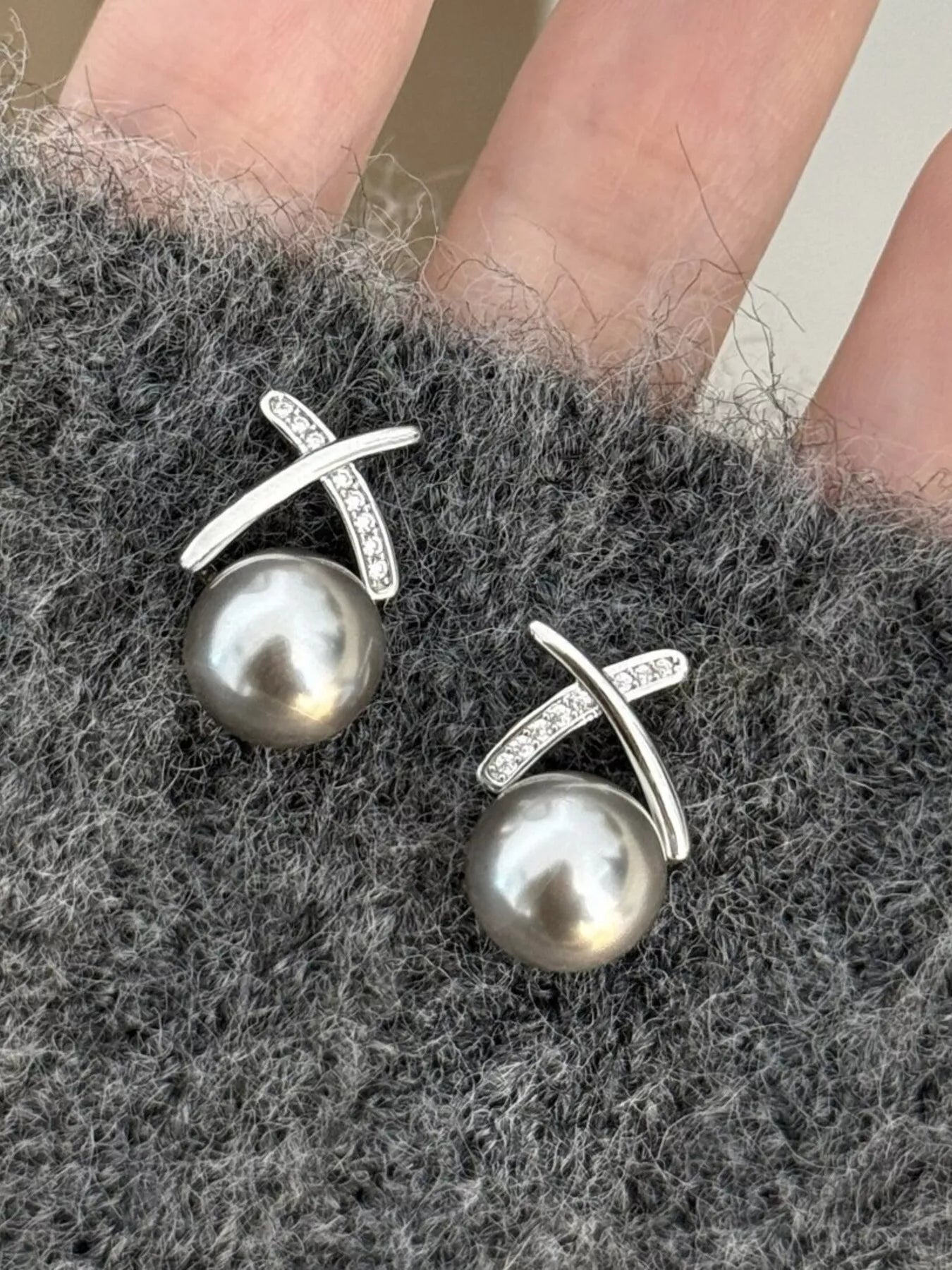 Trendsi Pearl Stud Earrings -