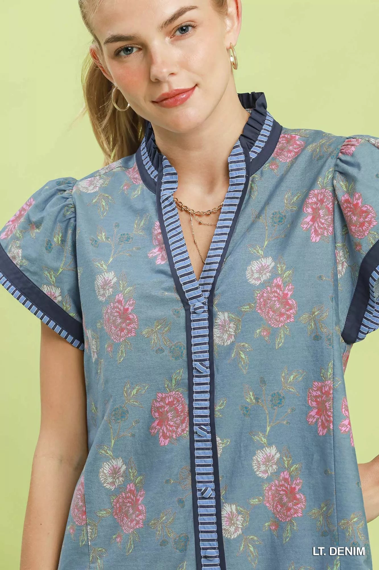 Women's apparel – product view 5