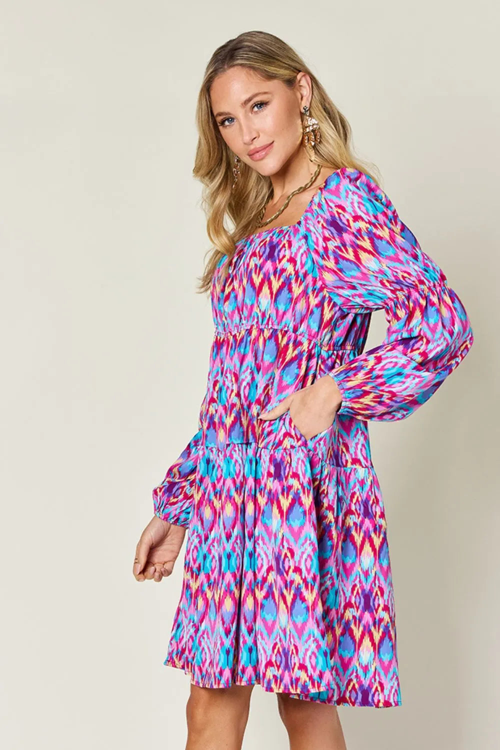 Women's apparel – product view 3