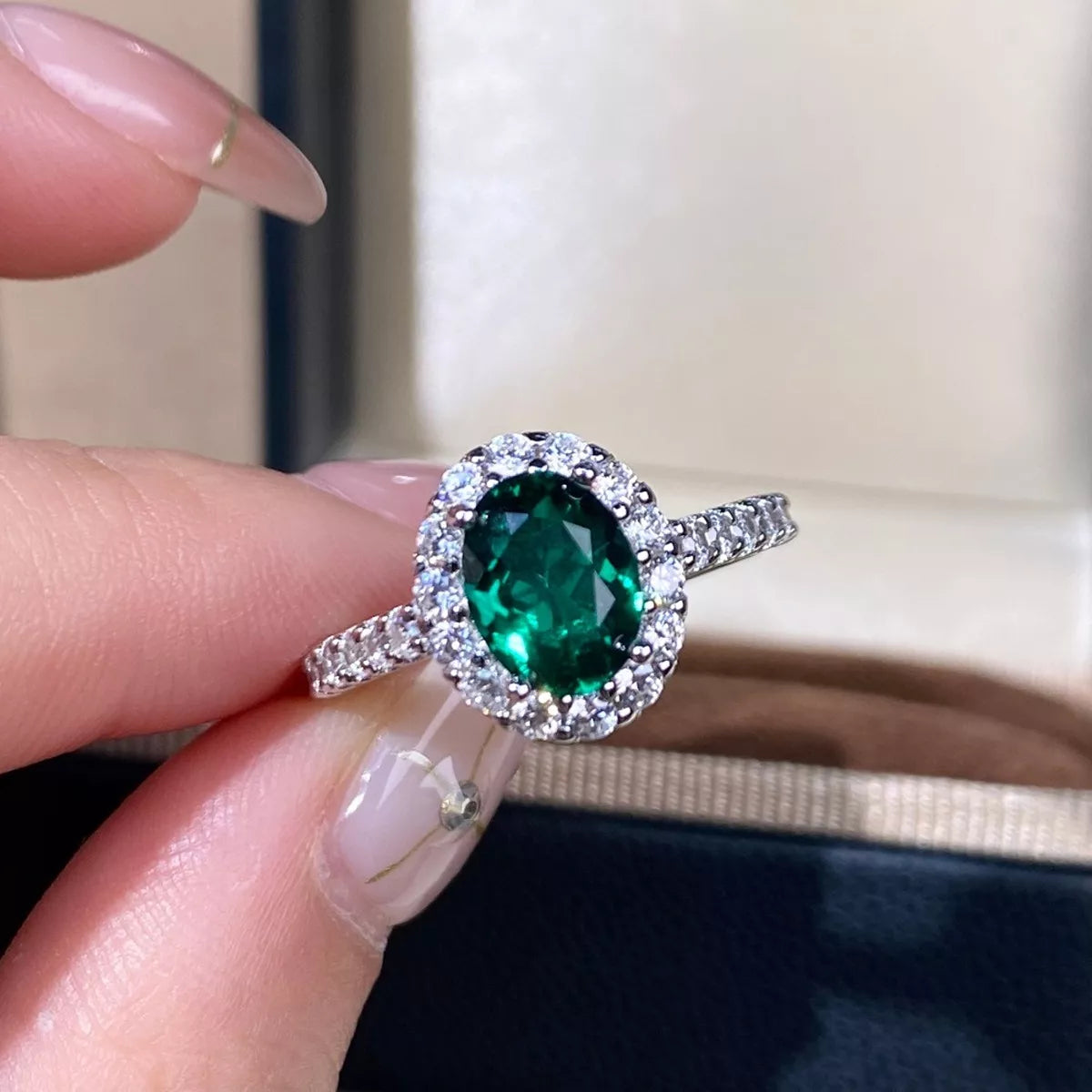 Trendsi 925 sterling Silver Oval Cut Synthetic Emerald Ring -