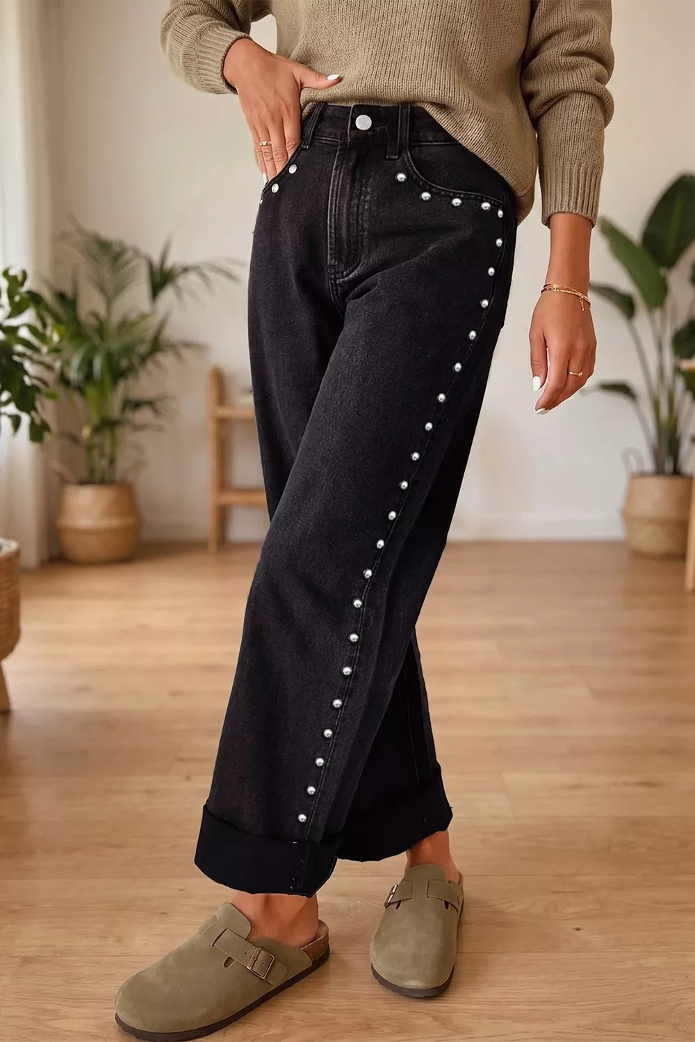 Trendsi Studded Detail Straight Leg Casual Loose Jeans -