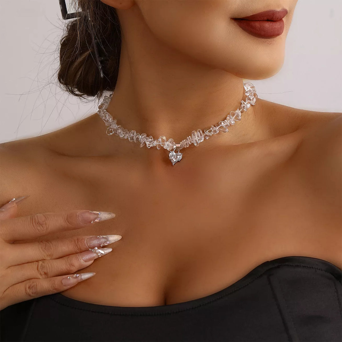 White crystal crystal-chip heart pendant necklace