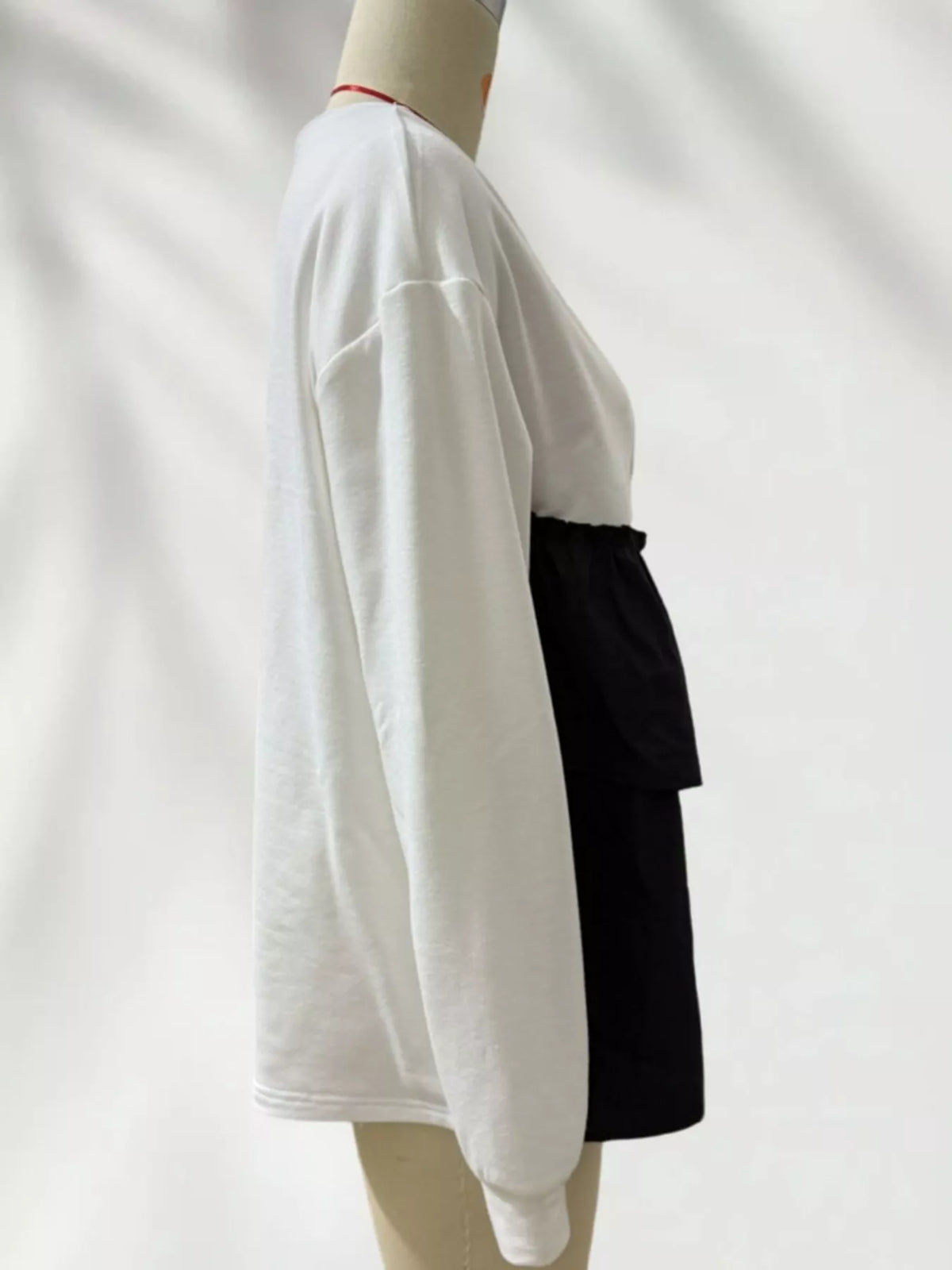White color-block ruffled hem top