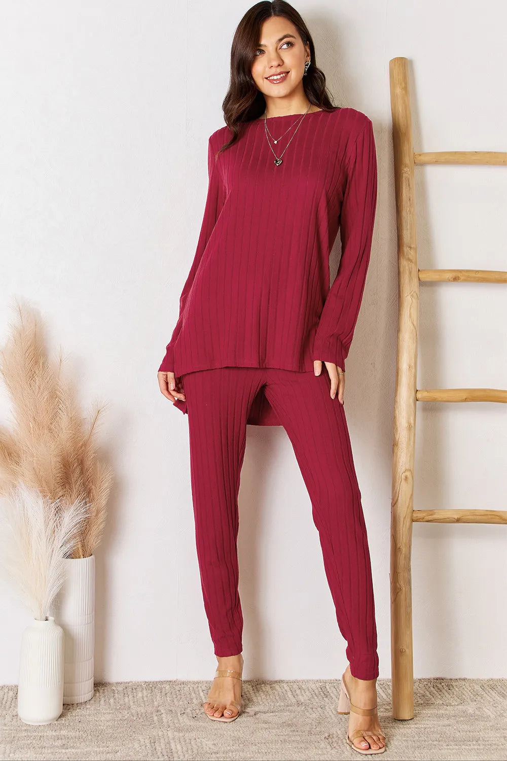 Women's clothing set – product view 1