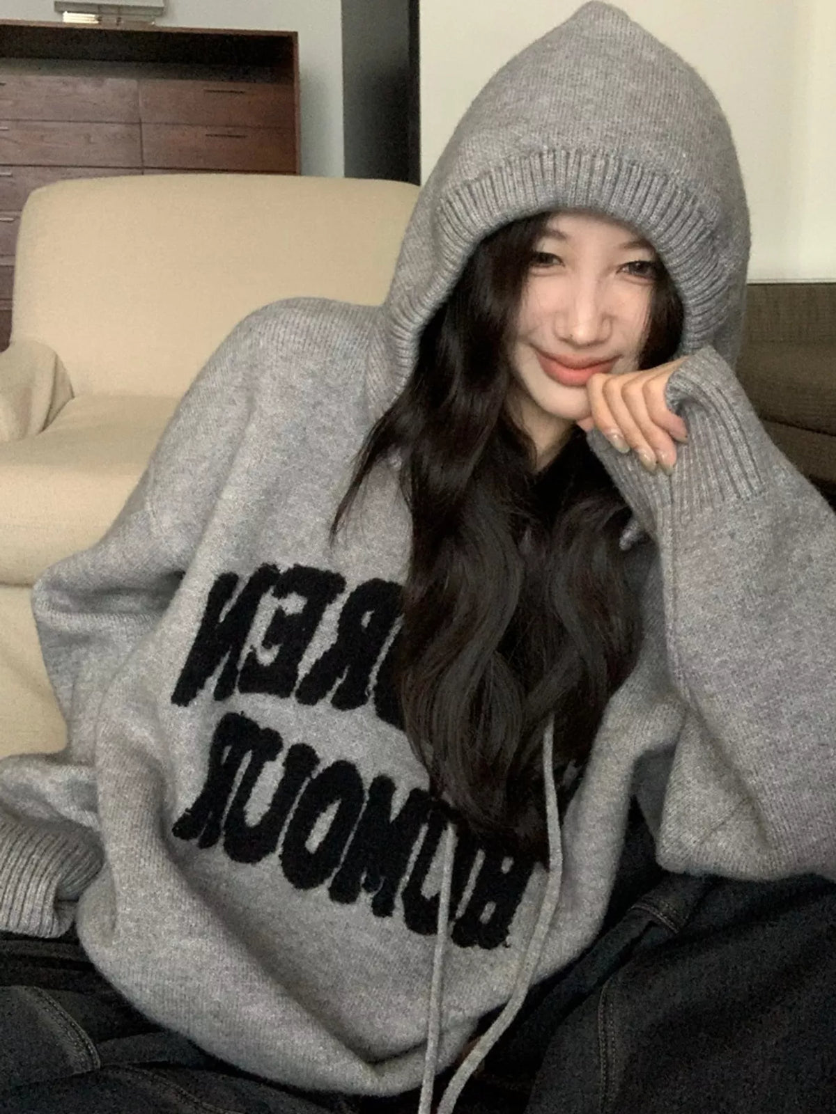 Graphic long-sleeve sweater