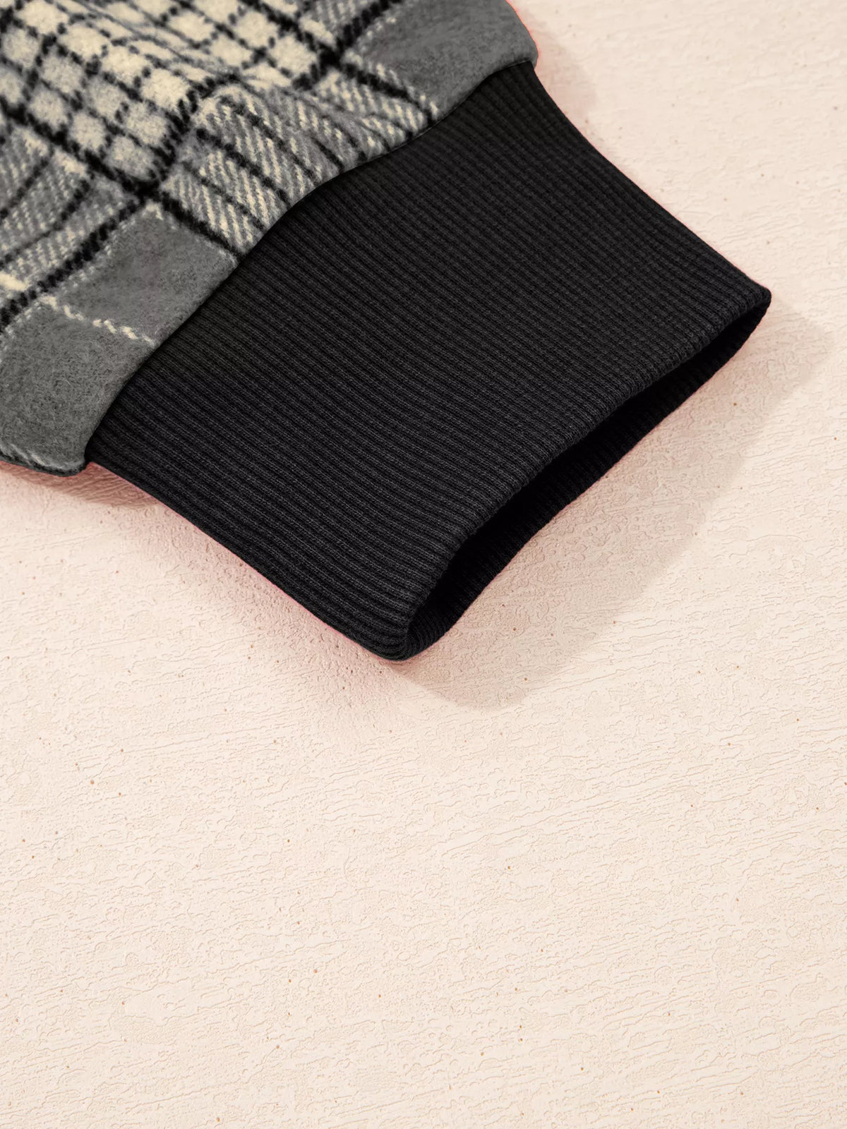 Plaid-sleeve hoodie, black ribbed cuff