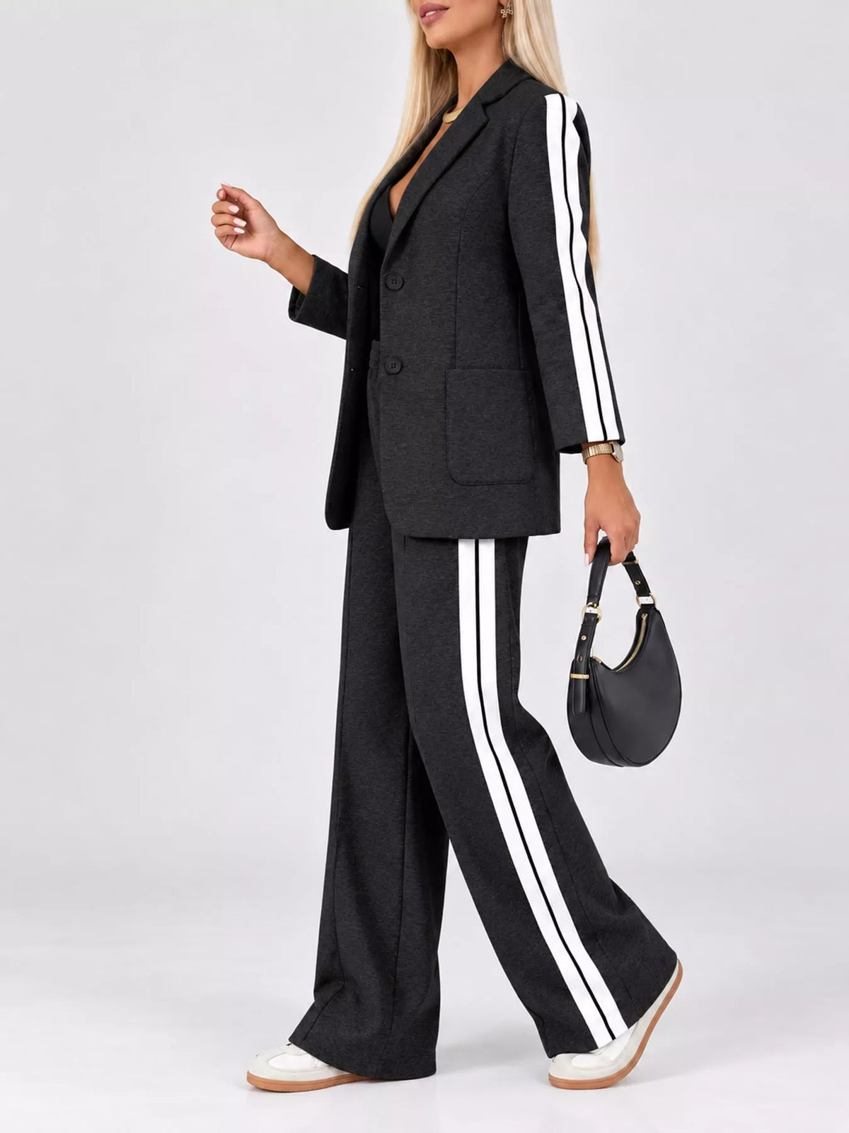 Set with Side Stripe Detail — side view