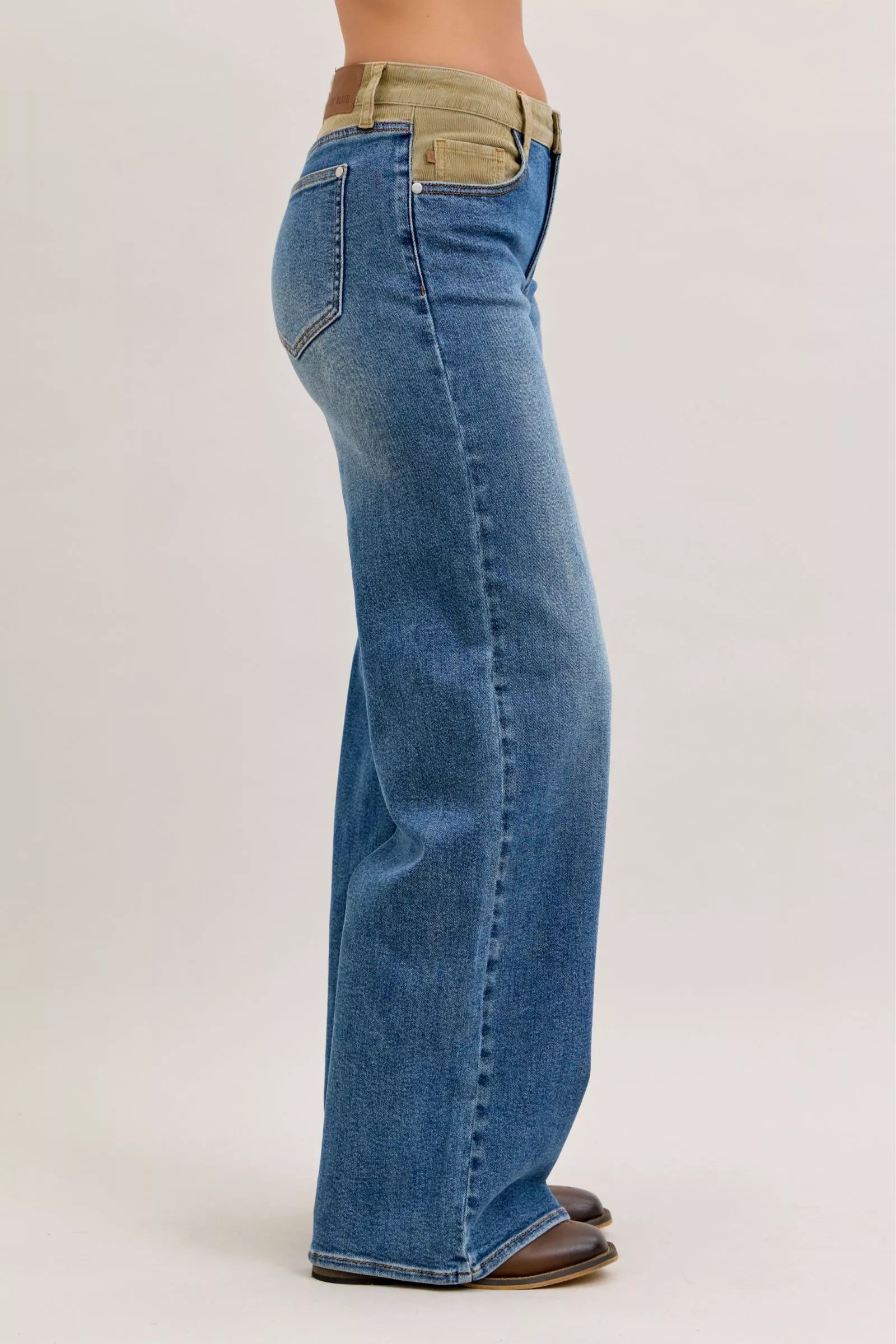 Women's jeans – product view 2