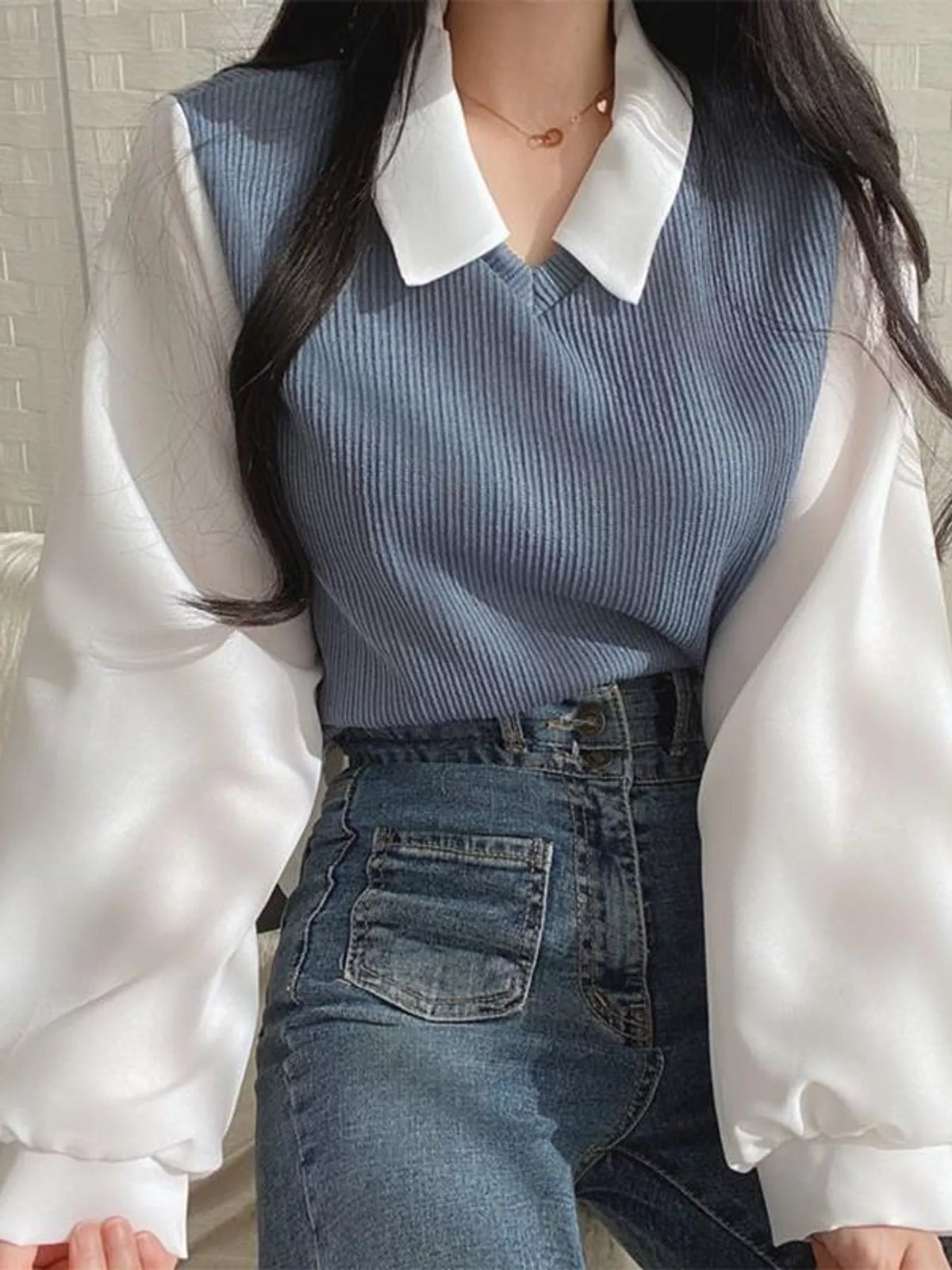 Layered blouse, blue and white front