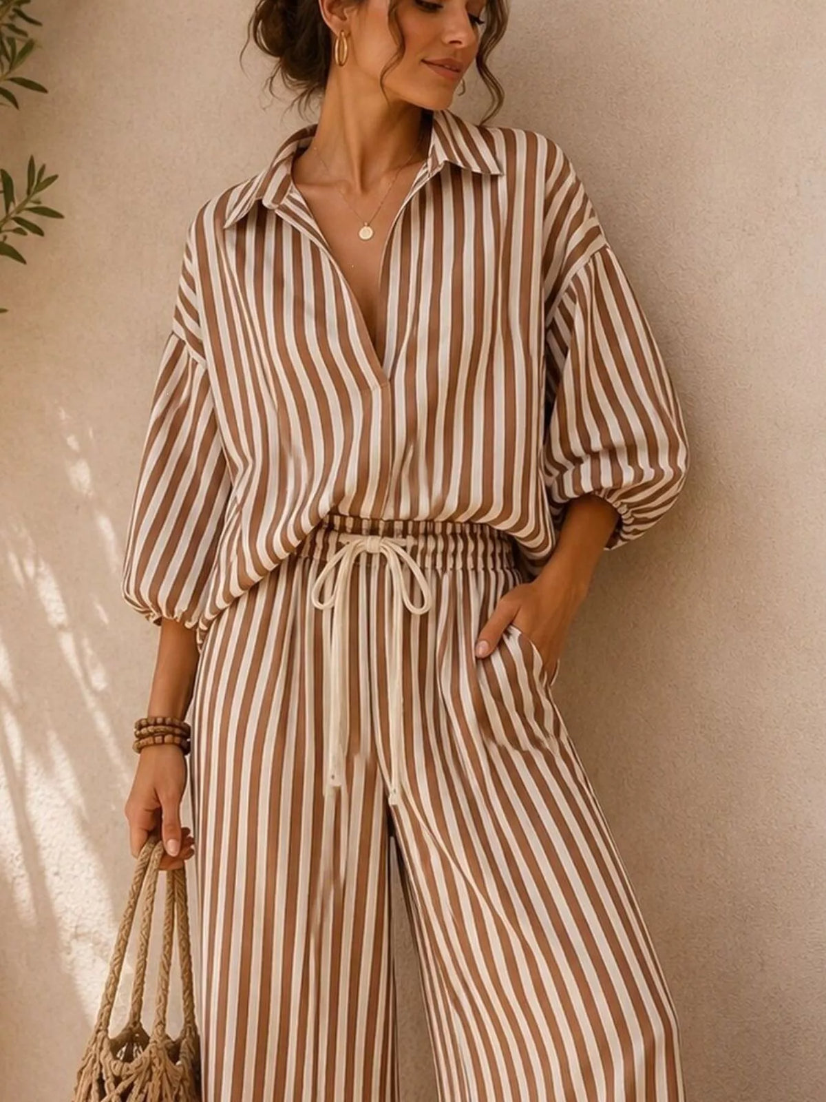 Khaki striped shirt and wide-leg pants set, shirt and waistband detail