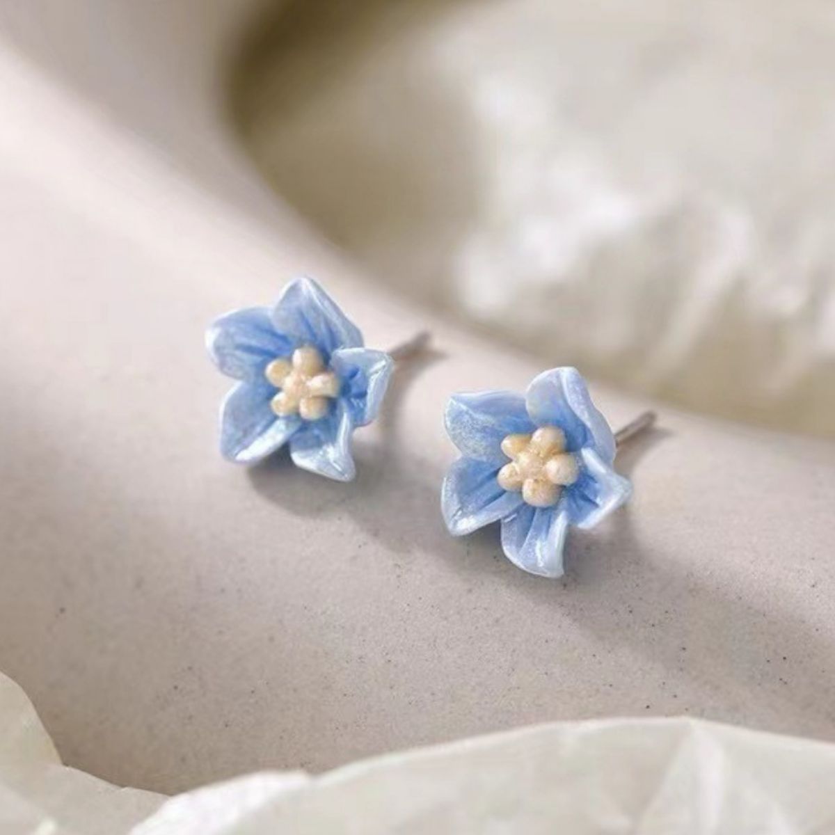 Trendsi Floral Stud Earrings -