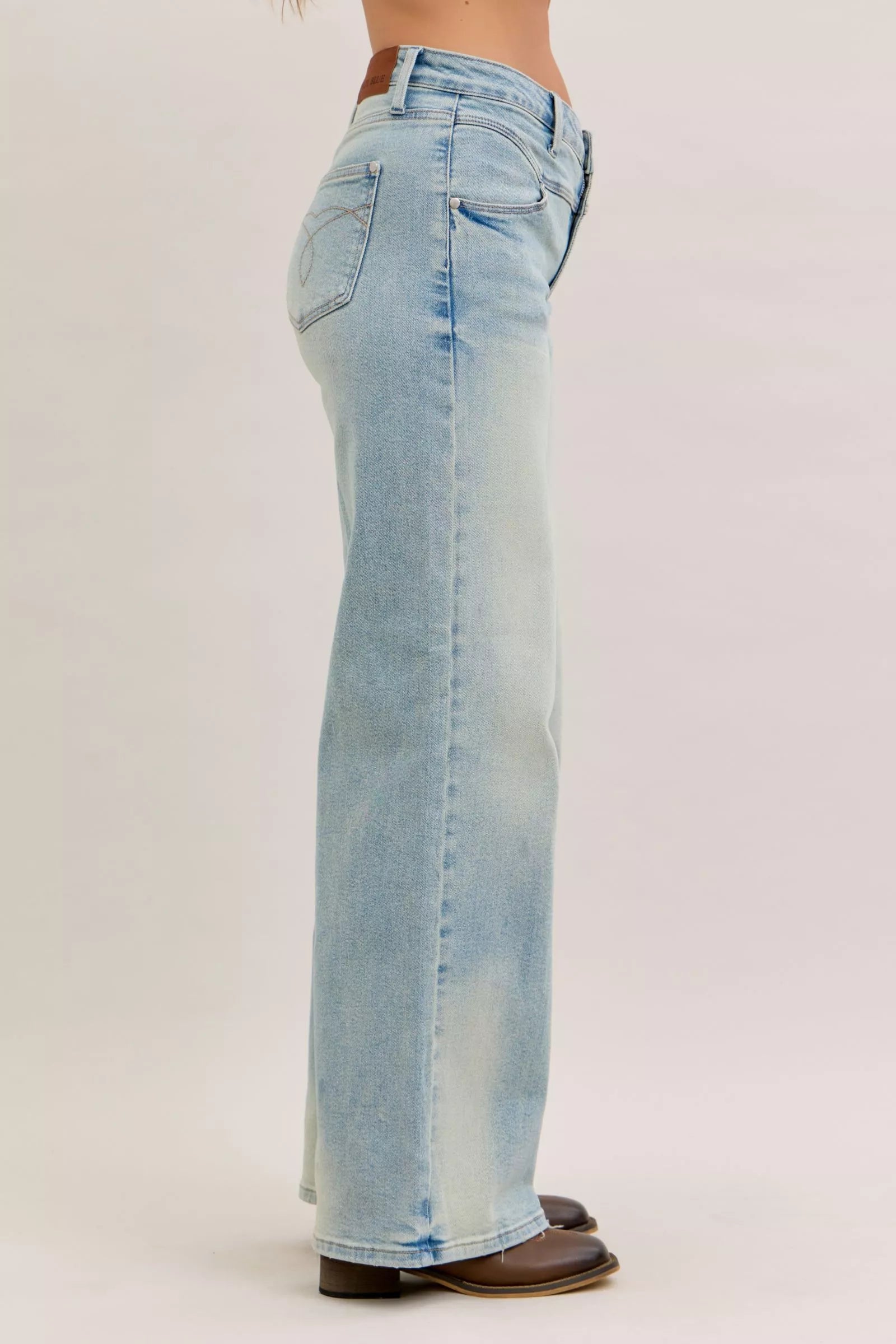 Women's jeans – product view 2