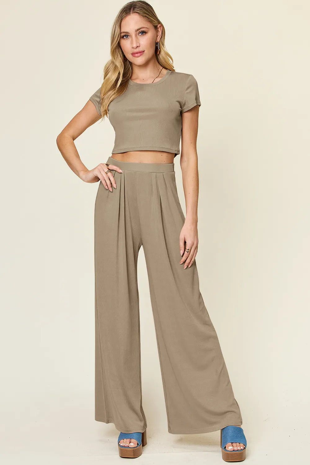 Women's clothing set – product view 4