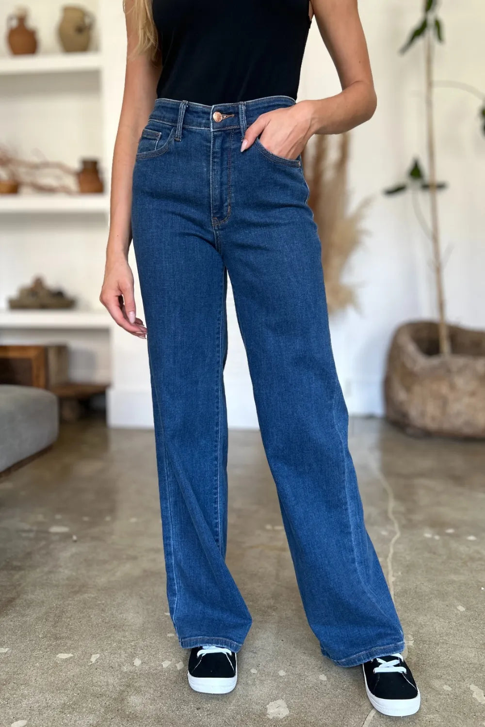 Women's high-rise straight-leg denim jeans - product view 8