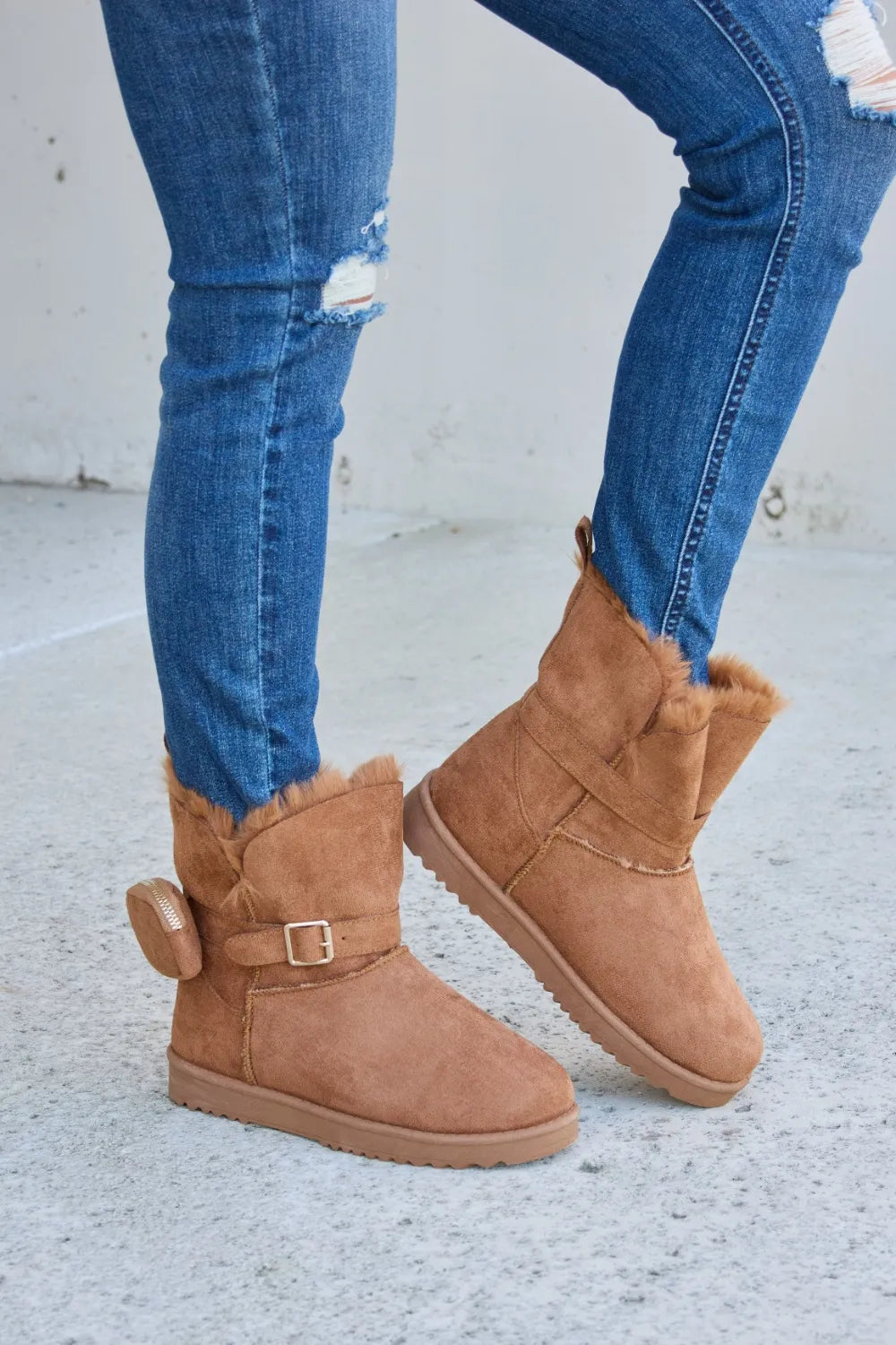Women's Plush-Lined Thermal Flat Winter Boots — product view 3
