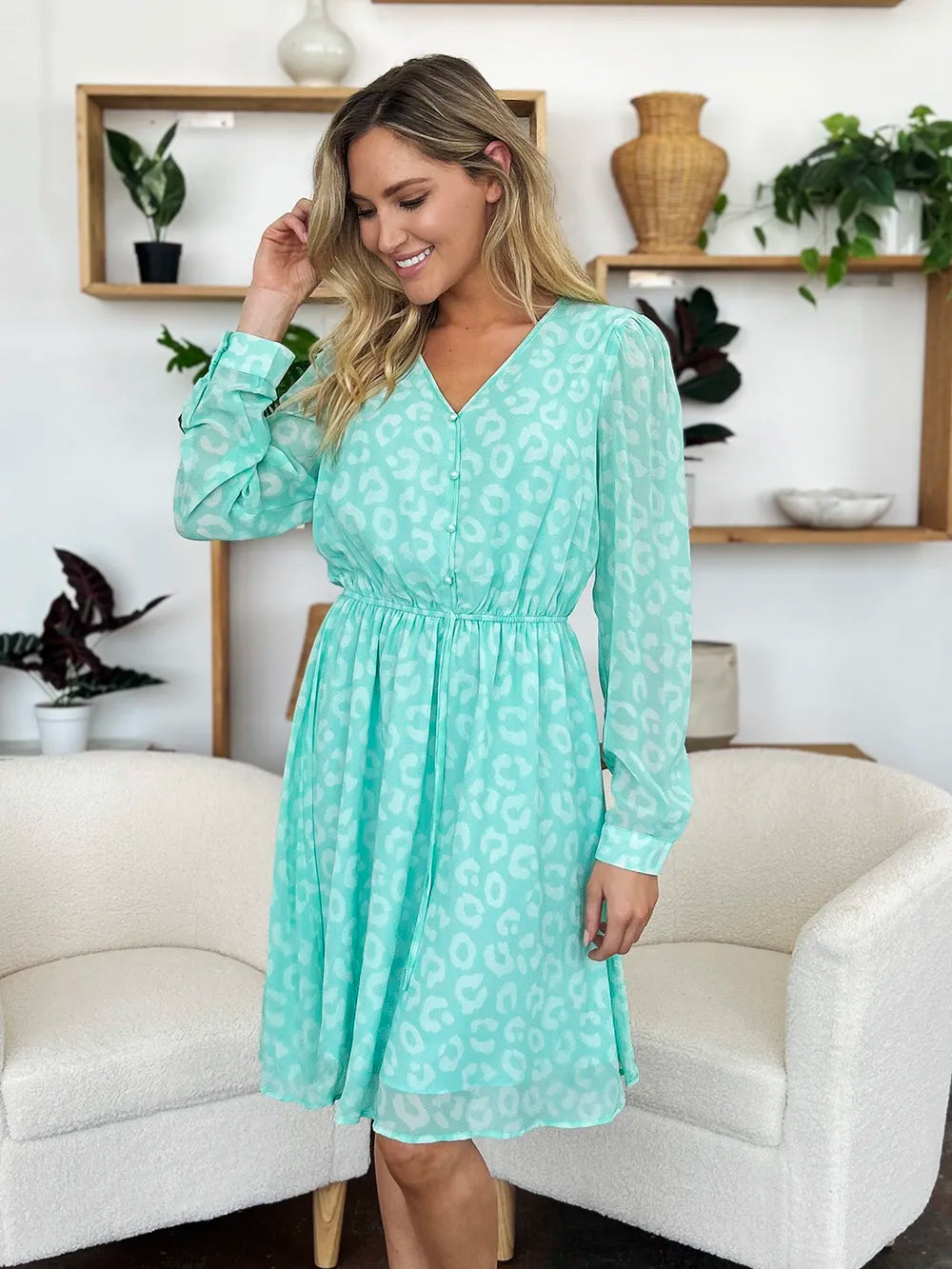 Women's apparel – product view 14