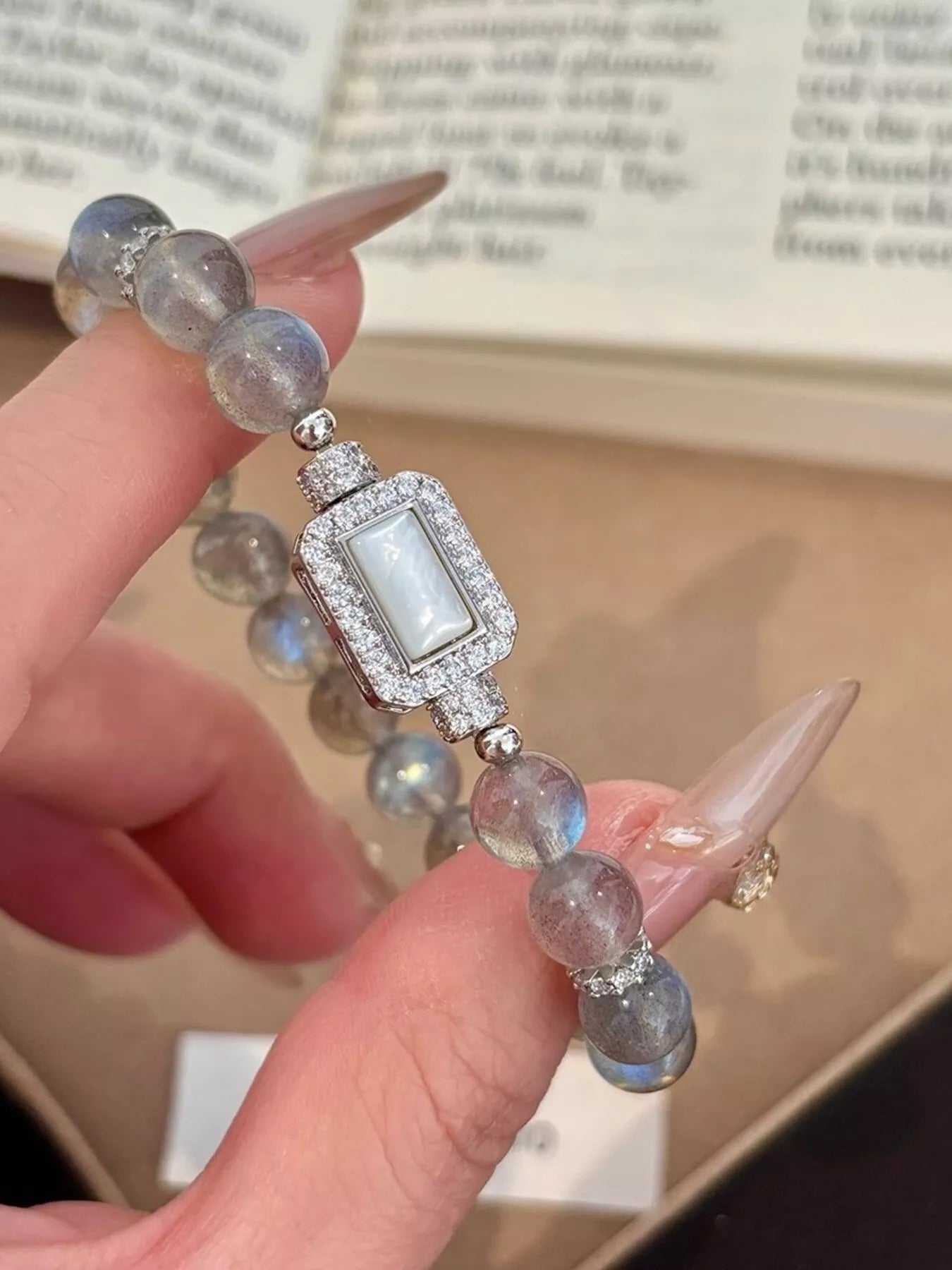 Women's Moonstone Beaded Bracelet Geometric White Mother Of Pearl Zircon