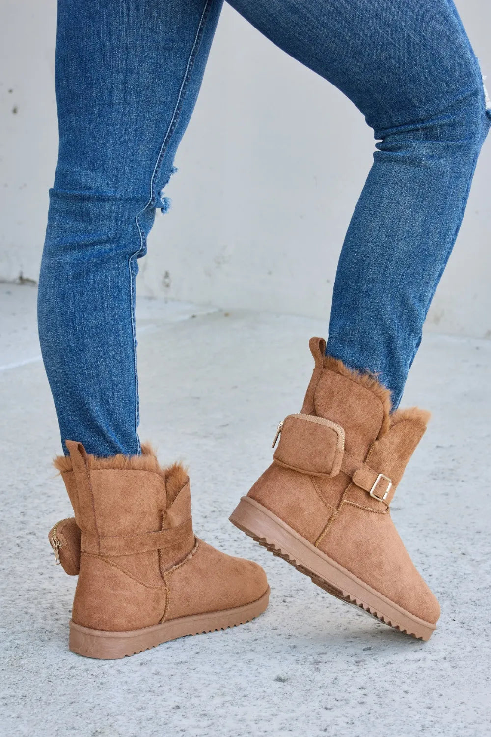 Women's Plush-Lined Thermal Flat Winter Boots — product view 5