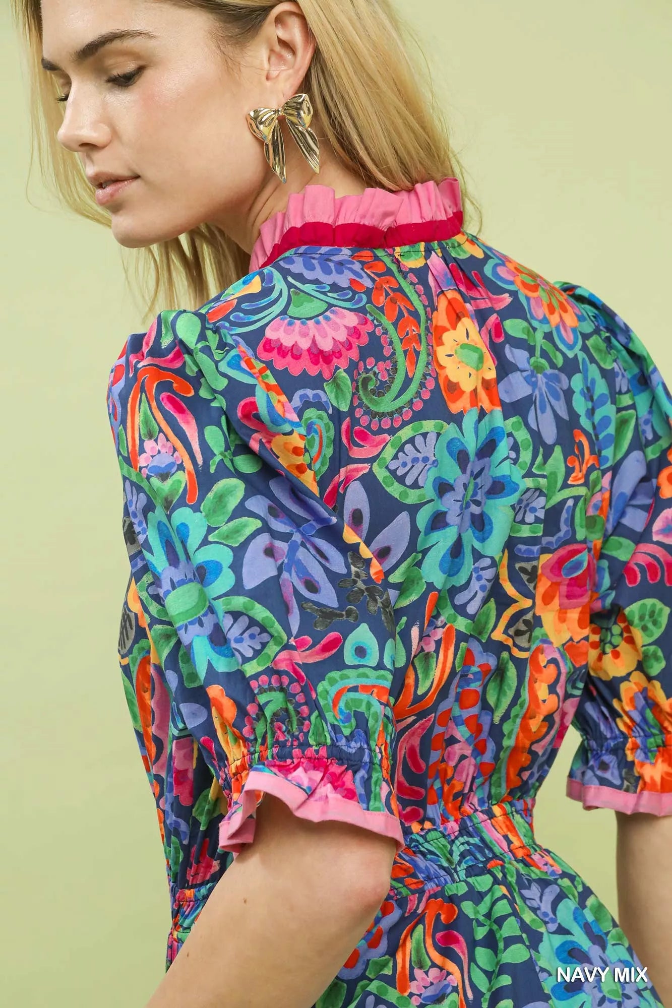 Women's apparel – product view 4