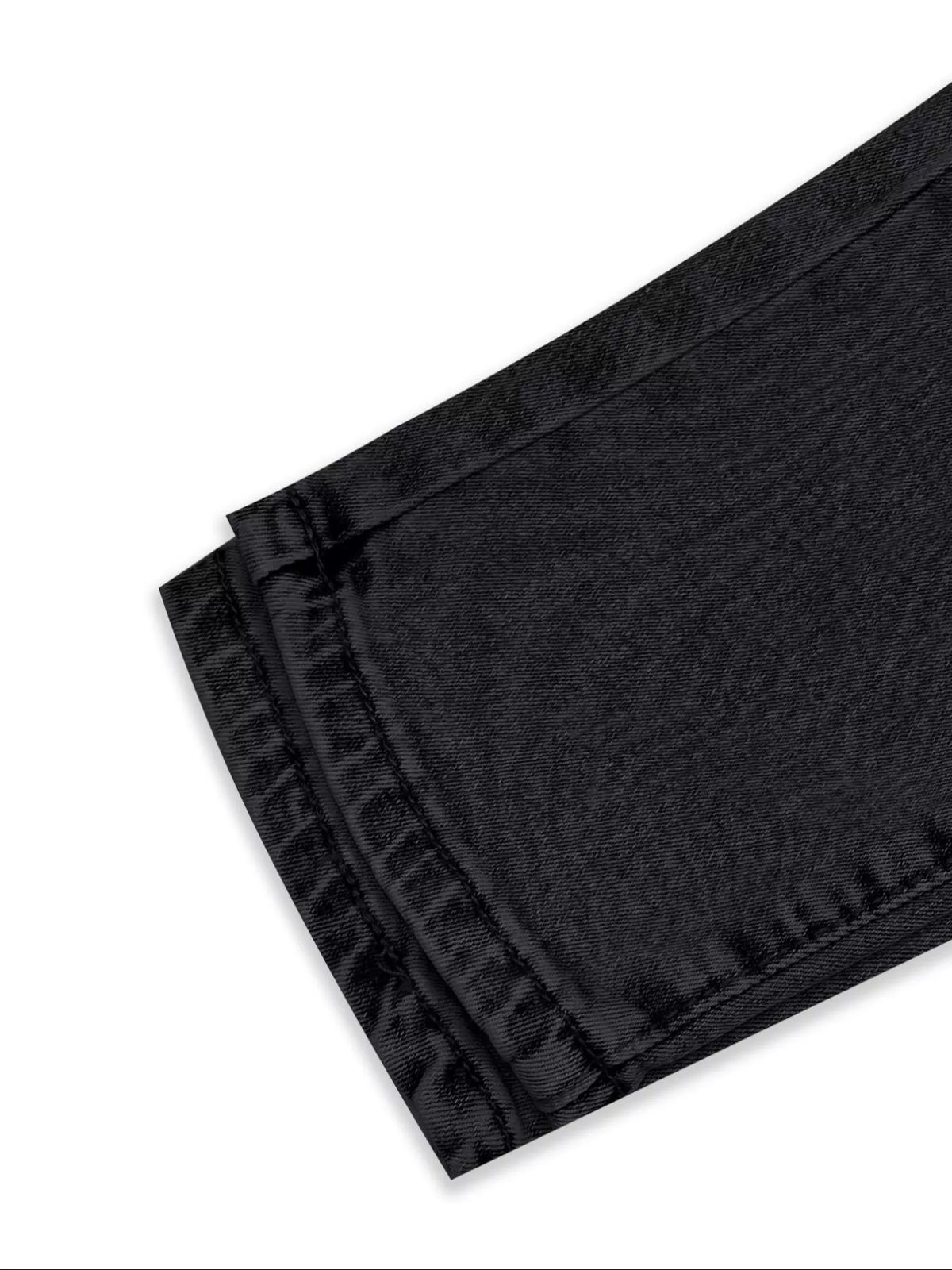Skinny jeans, dark gray hem detail