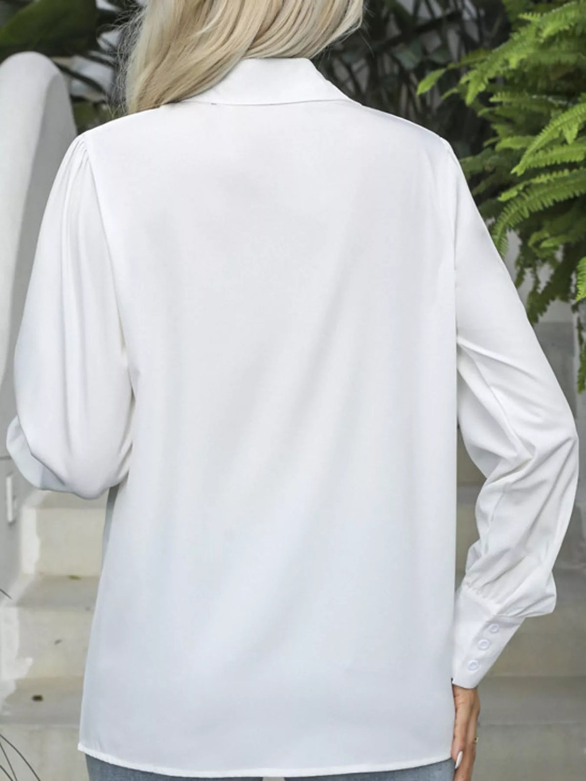 Long-sleeve shirt, back view
