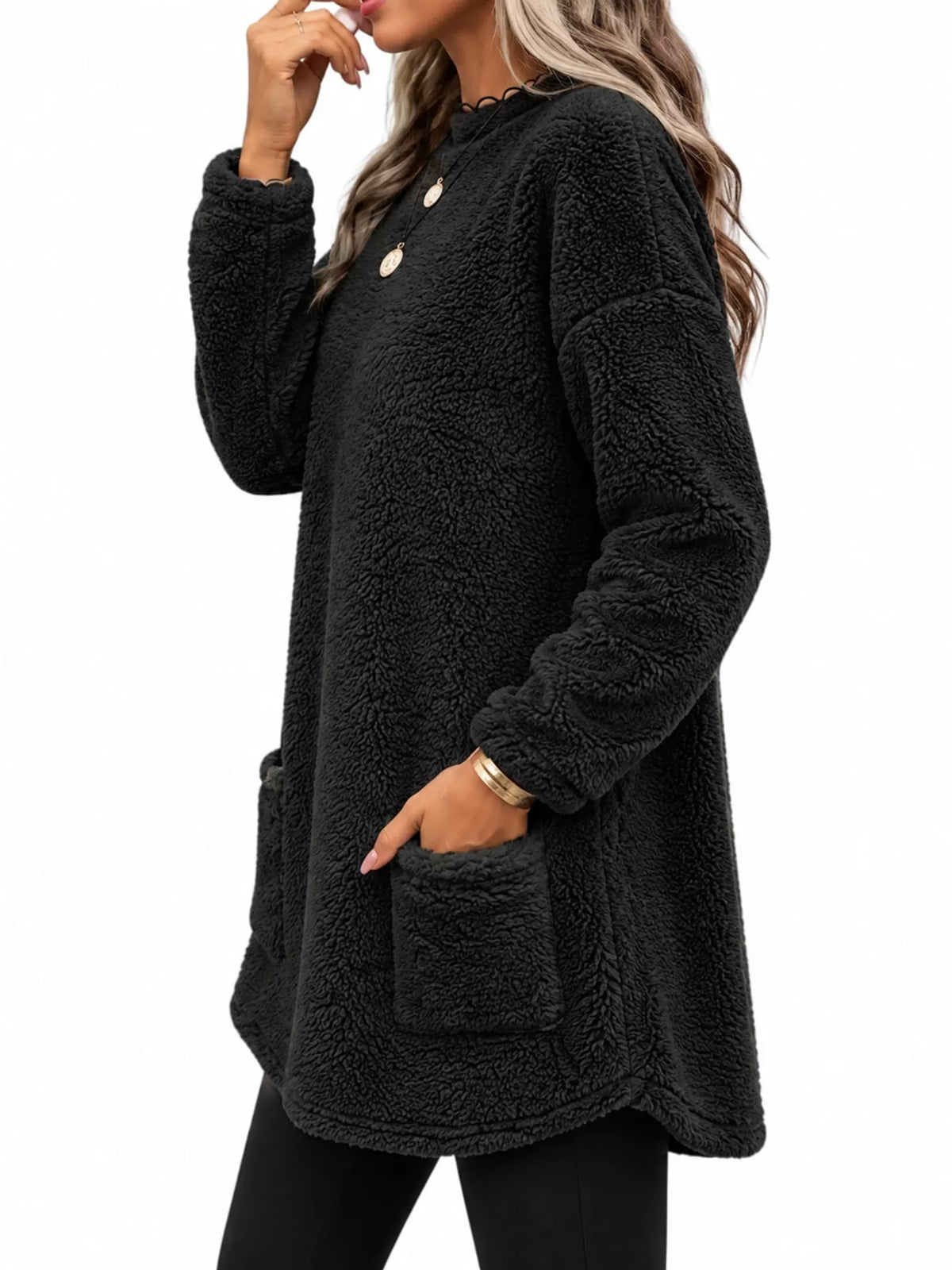 Longline Fleece Pocket Sweatshirt in black, side view