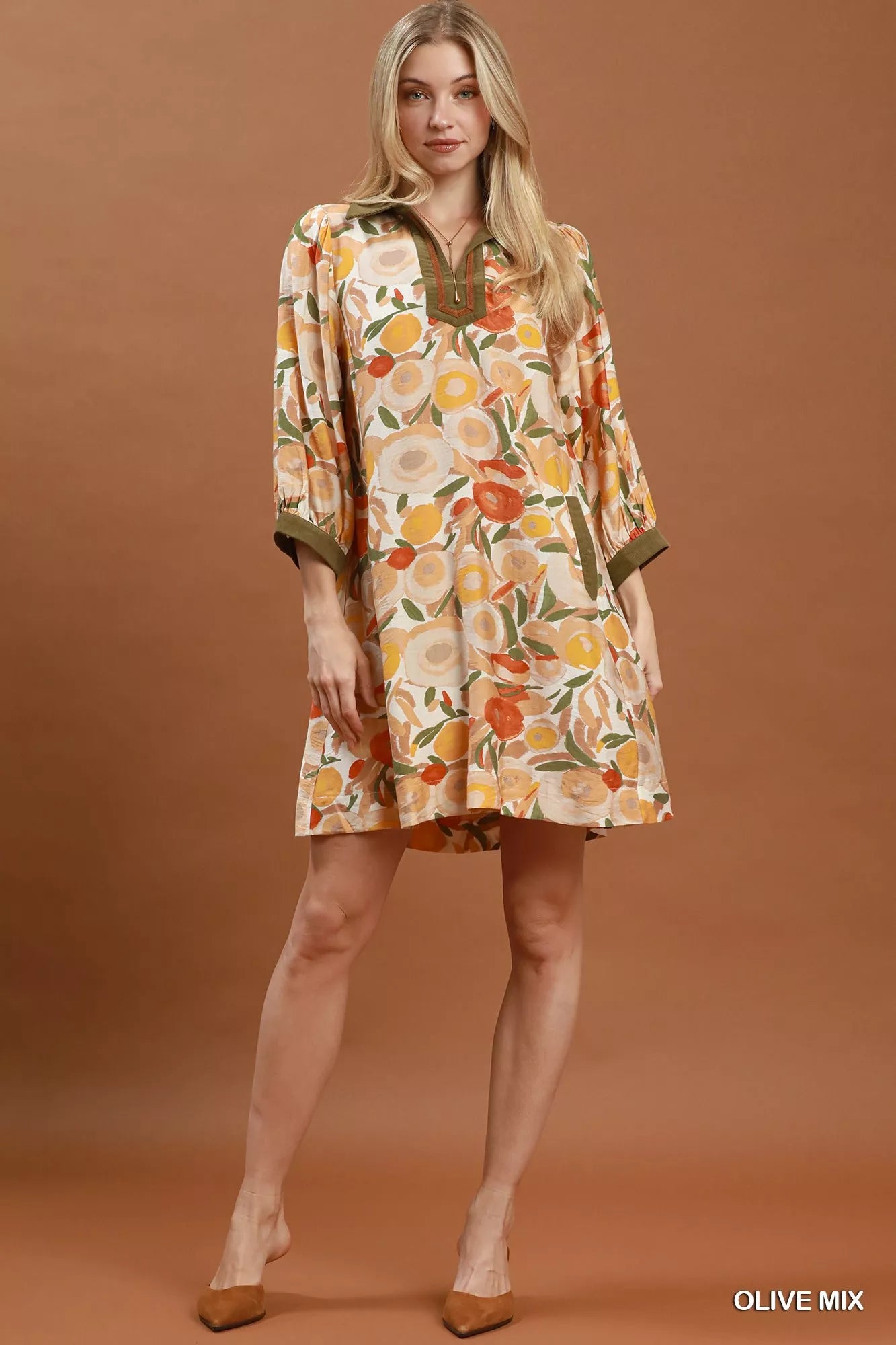 Women's apparel – product view 4