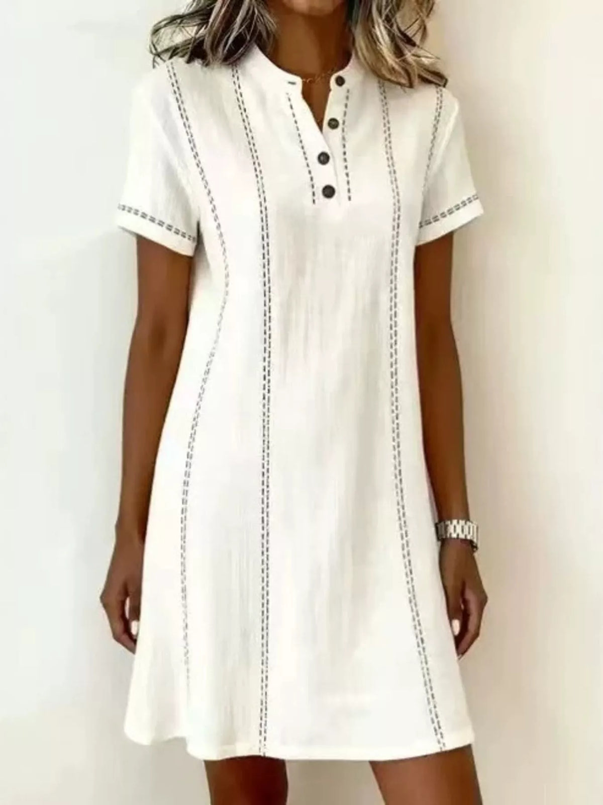 Button-detail short sleeve shift dress