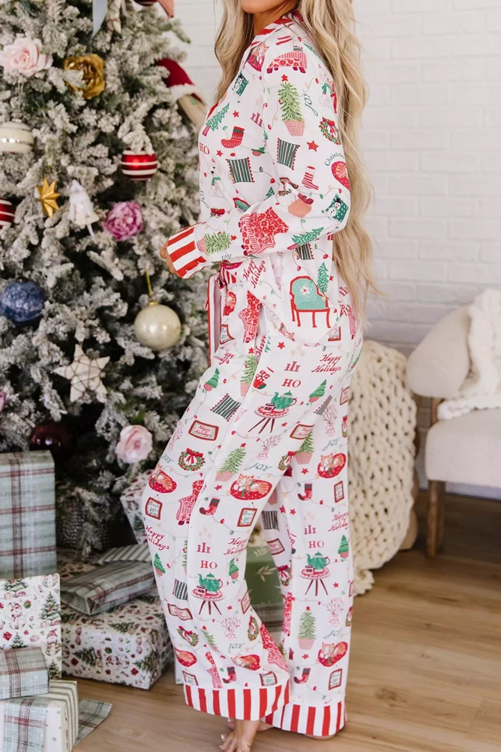 Christmas Print Button-Front Lounge Set, side view