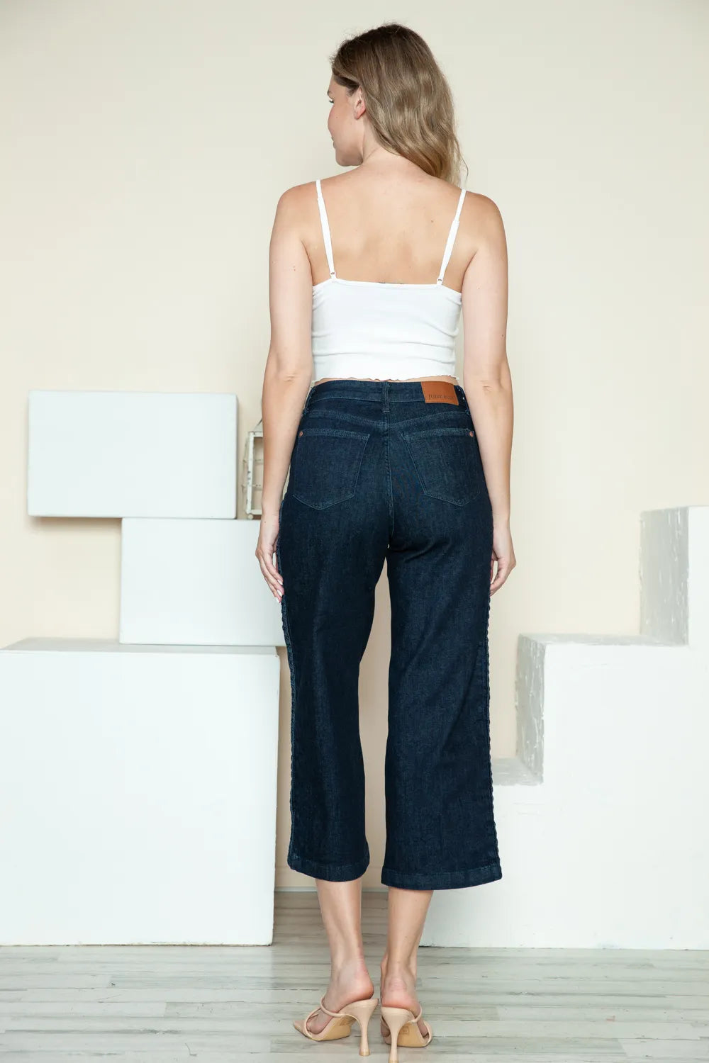 Women's jeans – product view 17