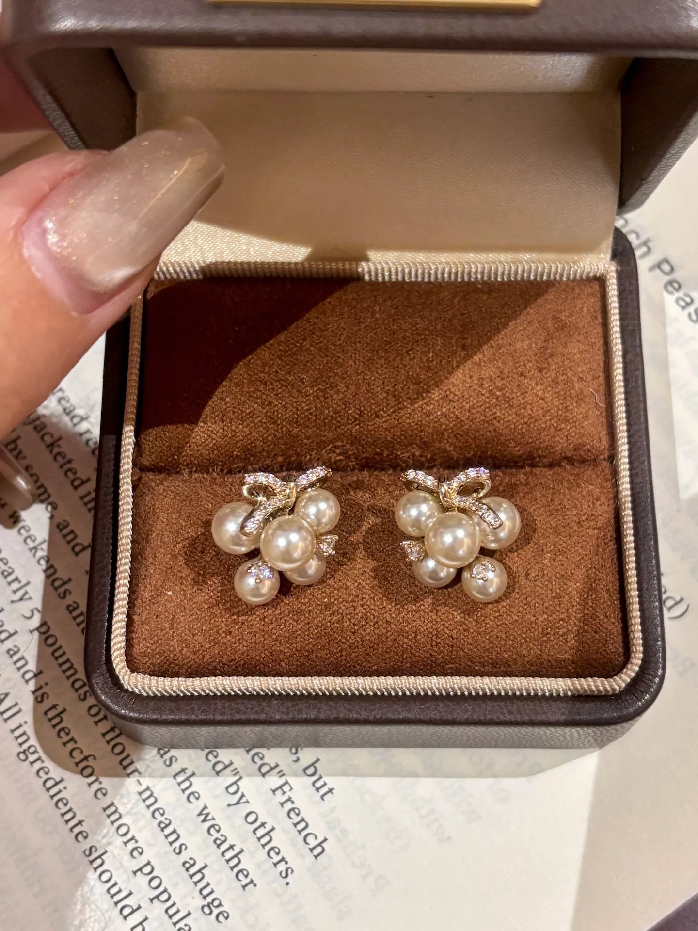 Women's Pearl Cluster Bow Stud Earrings Synthetic Pearl Zircon