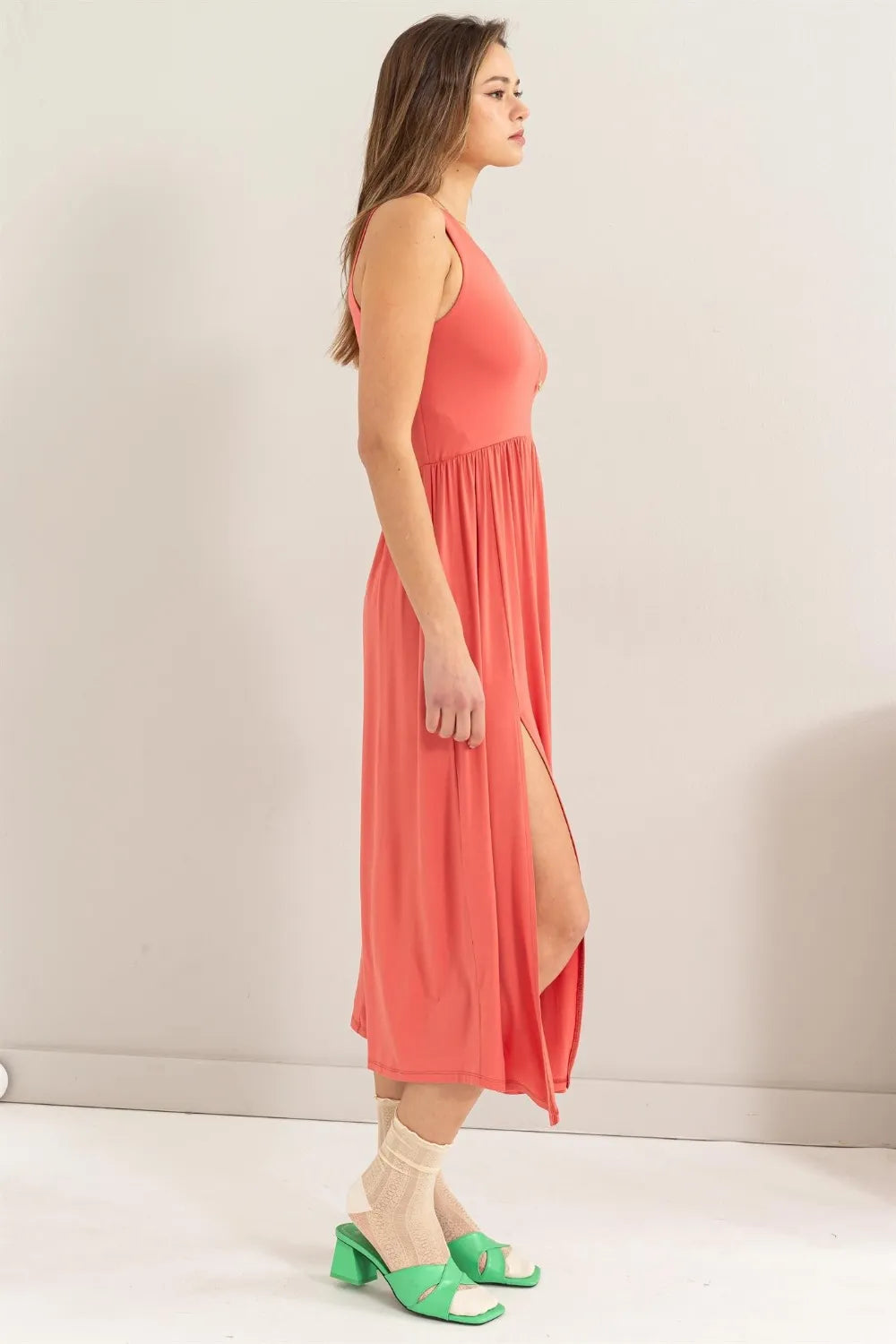 Women's apparel – product view 4