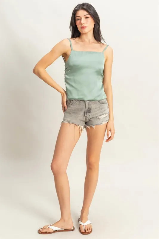 Women's apparel – product view 4